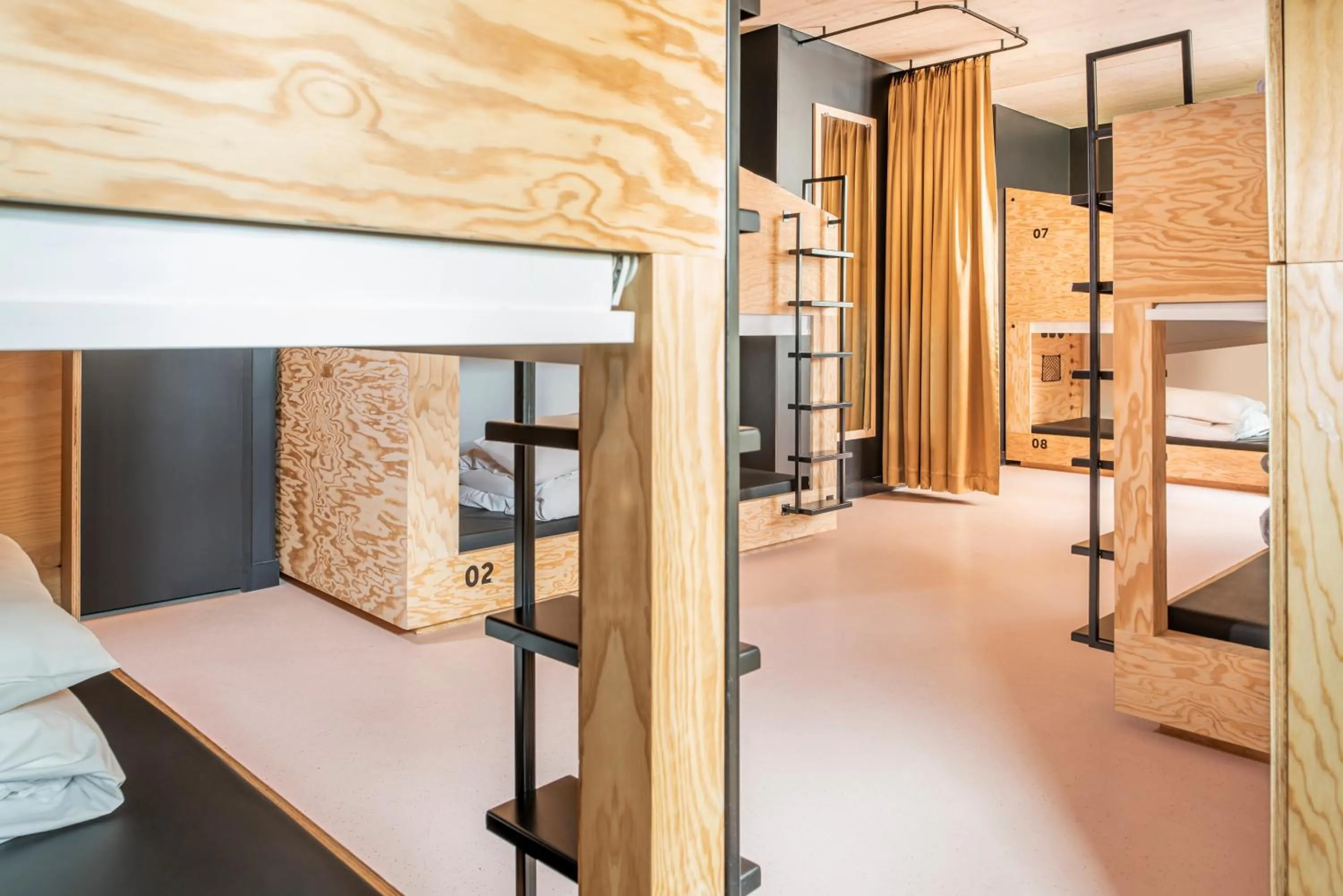 Bed in JO&JOE Paris Gentilly - Auberge de Jeunesse