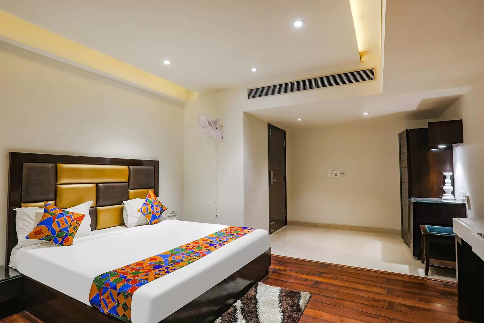 TV and multimedia, Bed in FabHotel Grand Stay