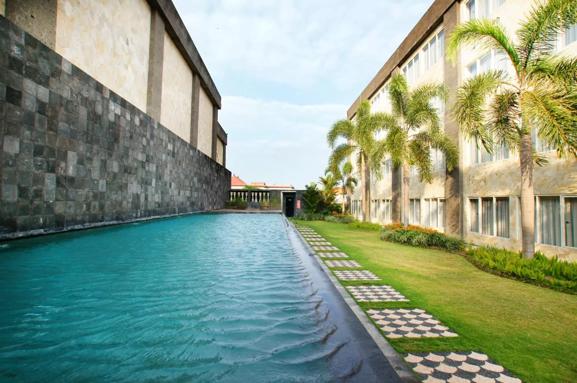 Swimming pool in Aston Denpasar Hotel & Convention