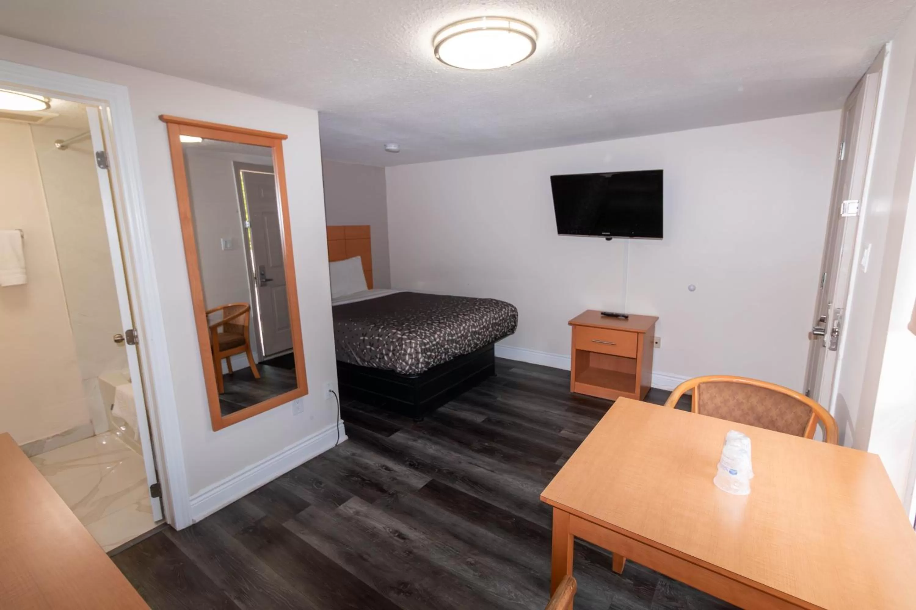 Borden Inn and Suites