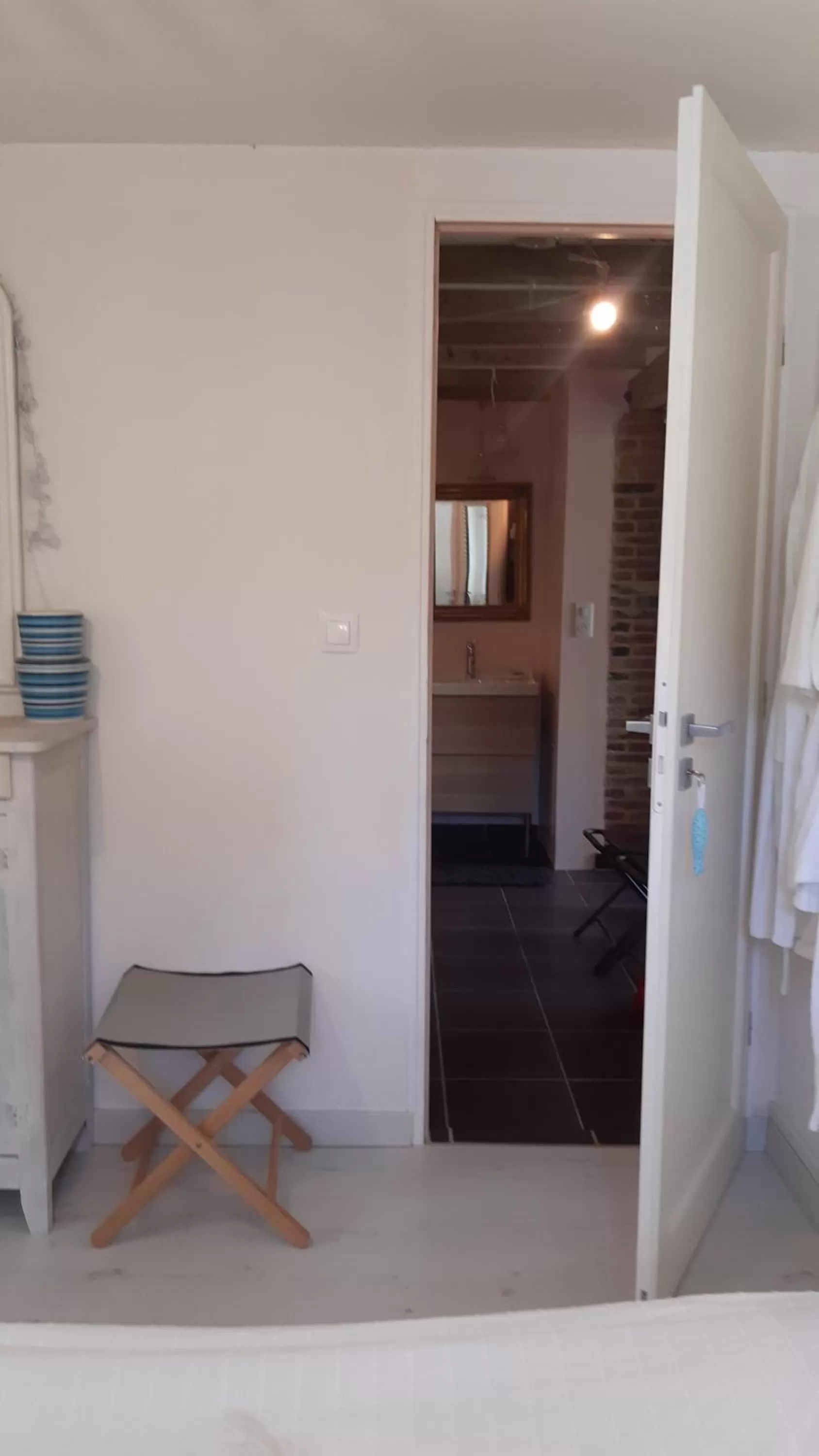 Bathroom in le buisson de la gariole ,chambre rhétaise