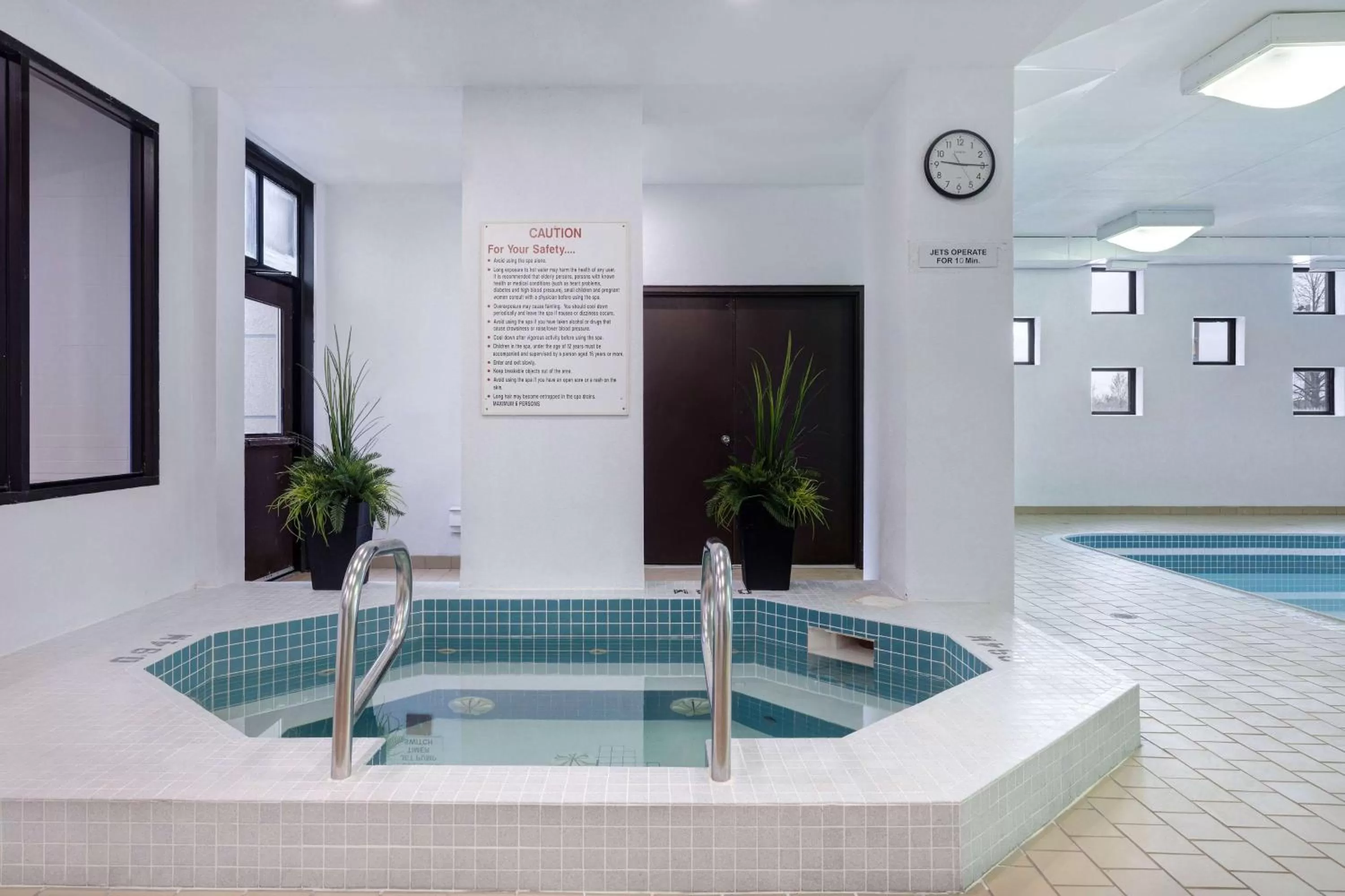 Pool view in Days Inn by Wyndham Niagara Falls Near The Falls