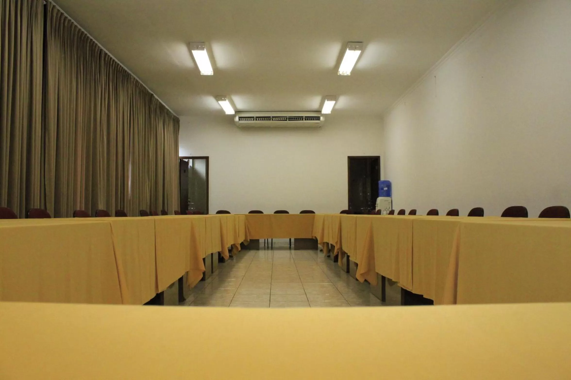 Business Area/Conference Room in Fenícia Palace Hotel