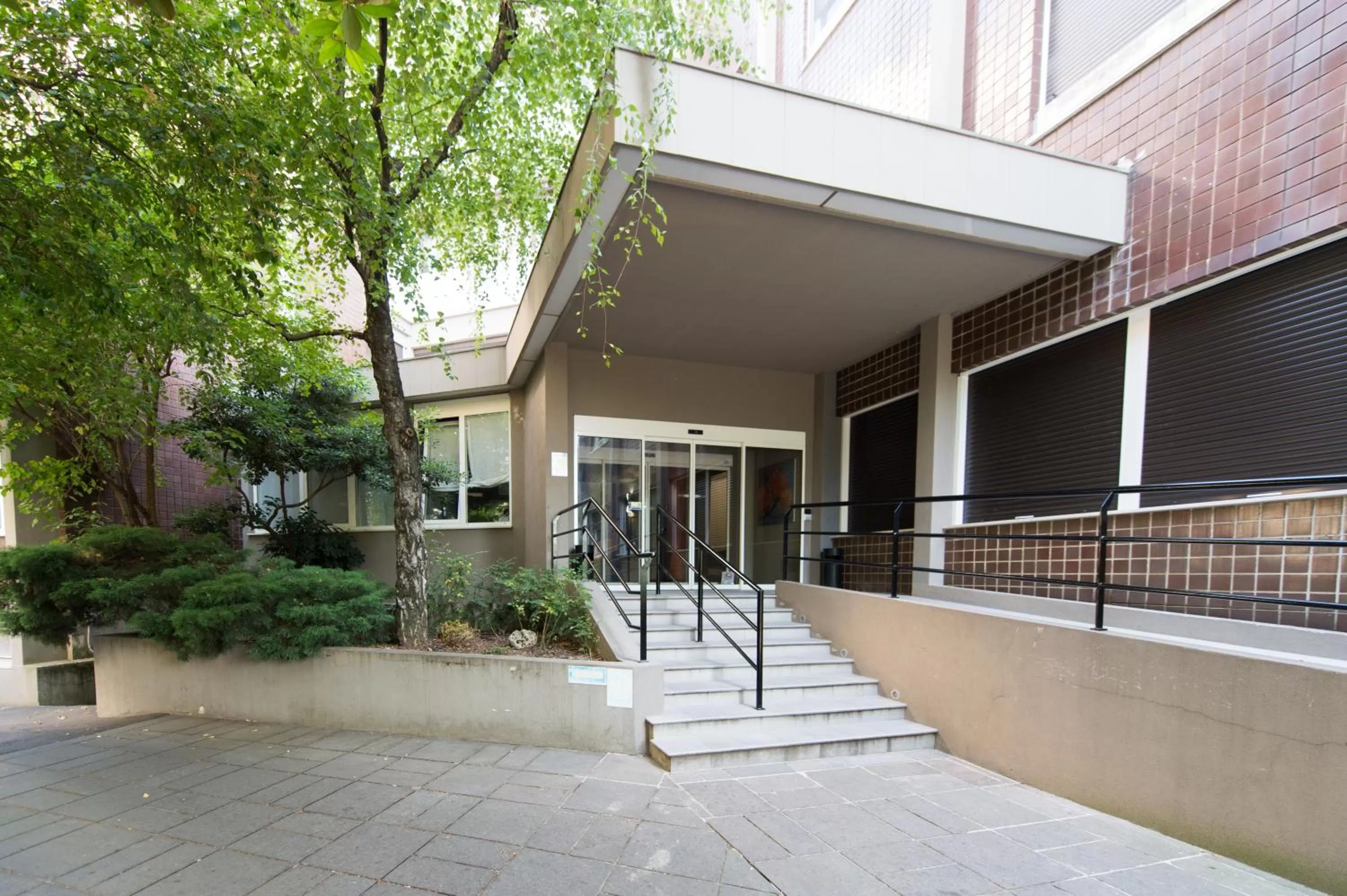 Facade/entrance in Residenza Cenisio