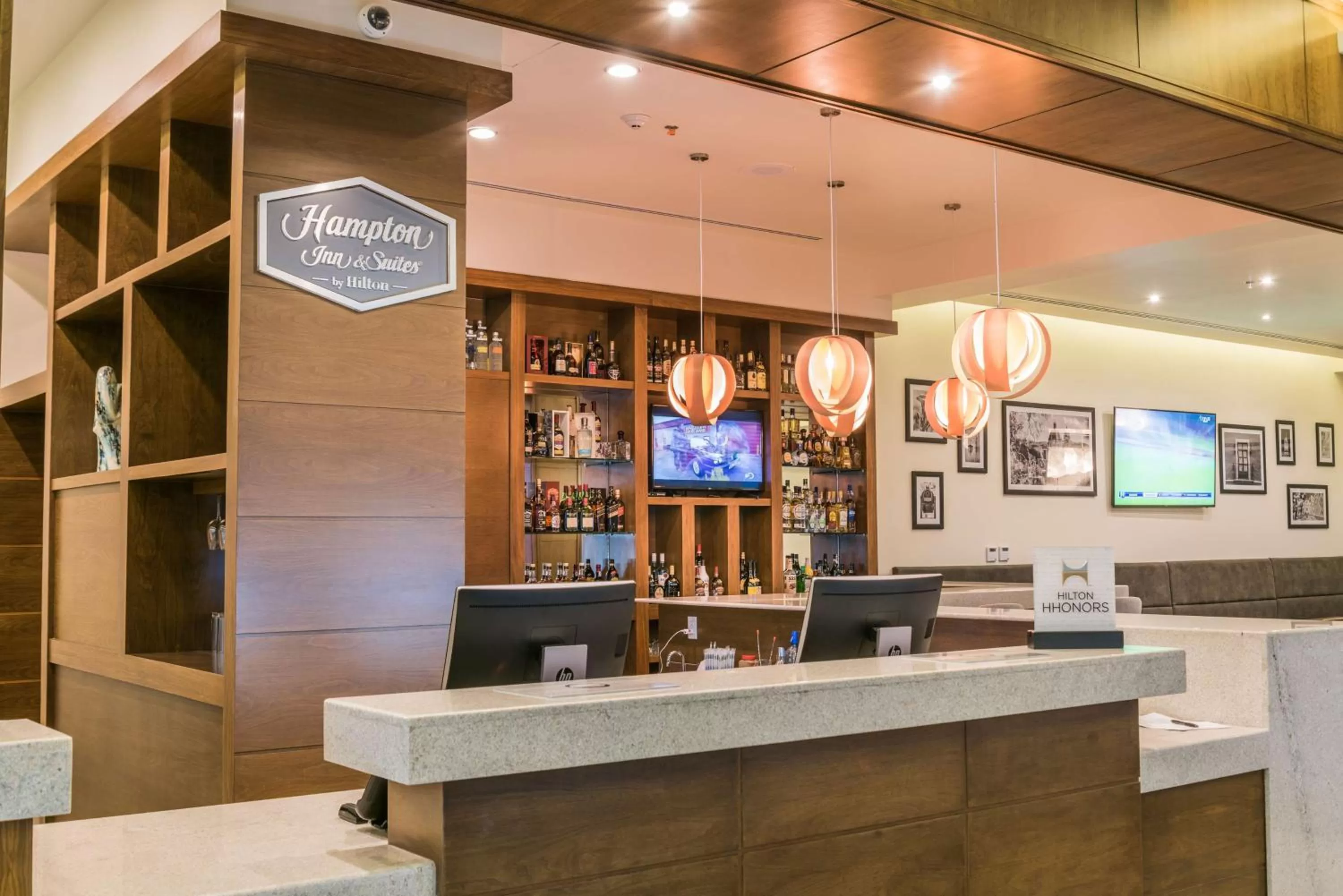 Restaurant/places to eat in Hampton Inn & Suites by Hilton Salamanca Bajio