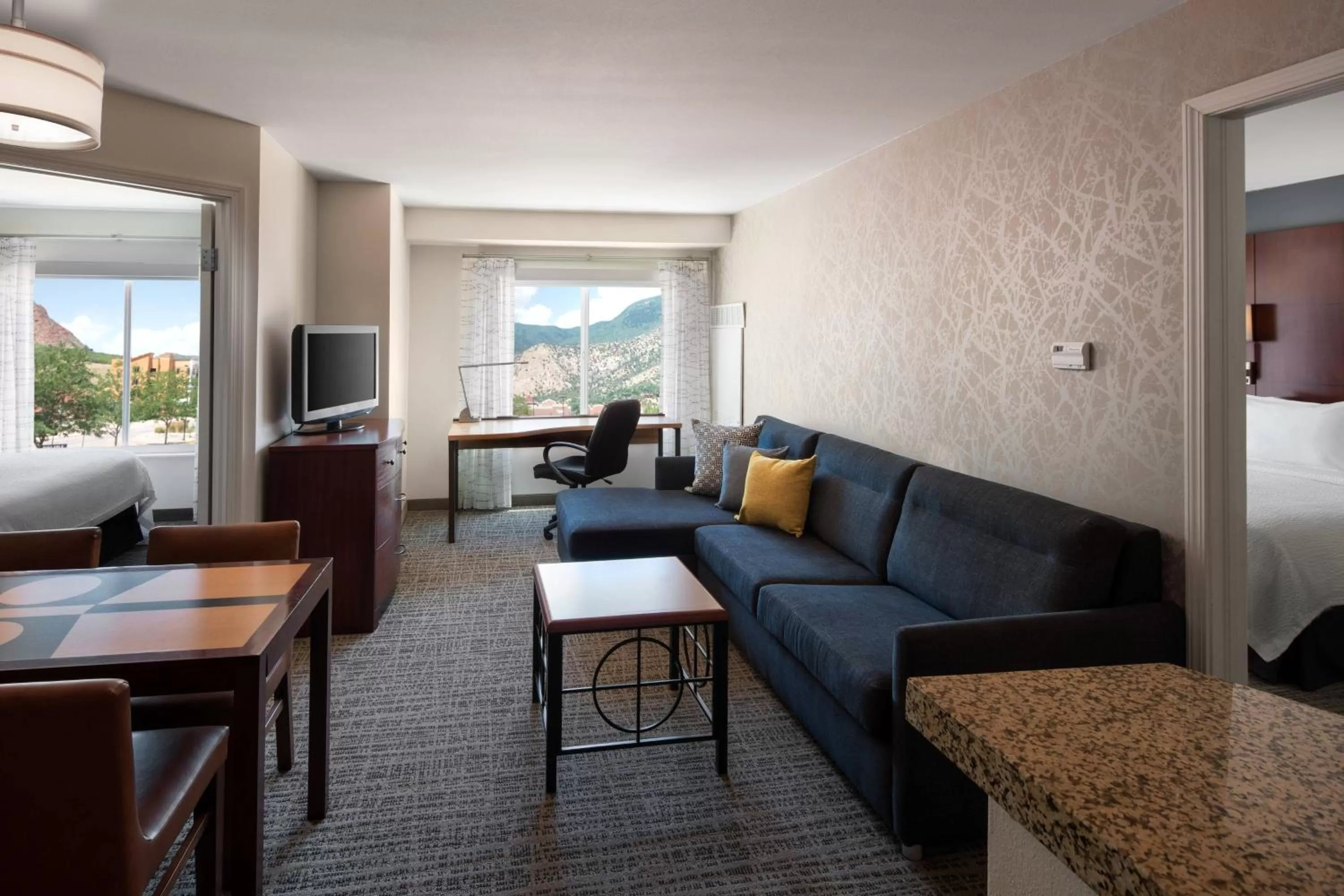 Living room in Residence Inn Glenwood Springs