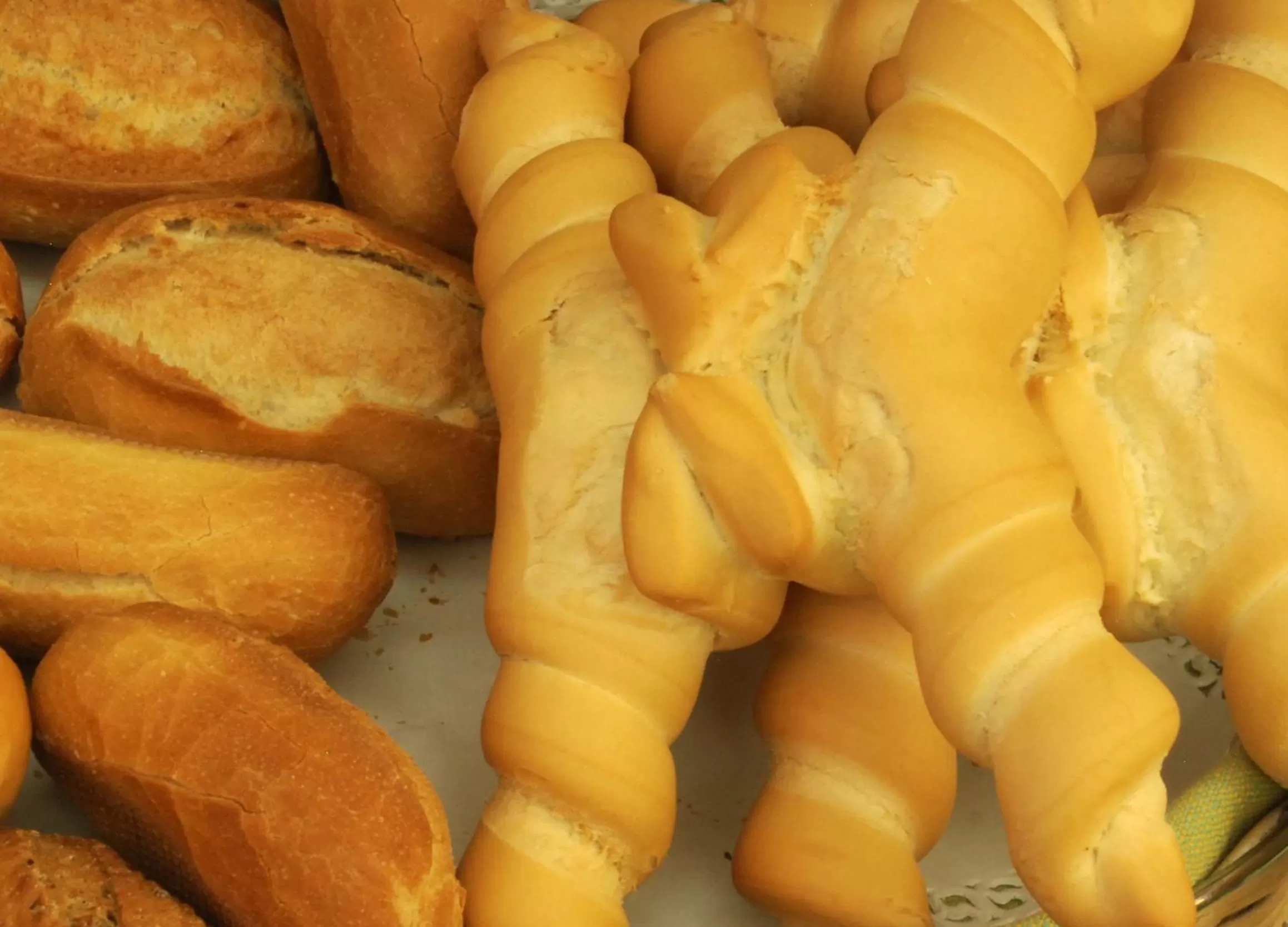 Restaurant/places to eat in Hotel Carlton