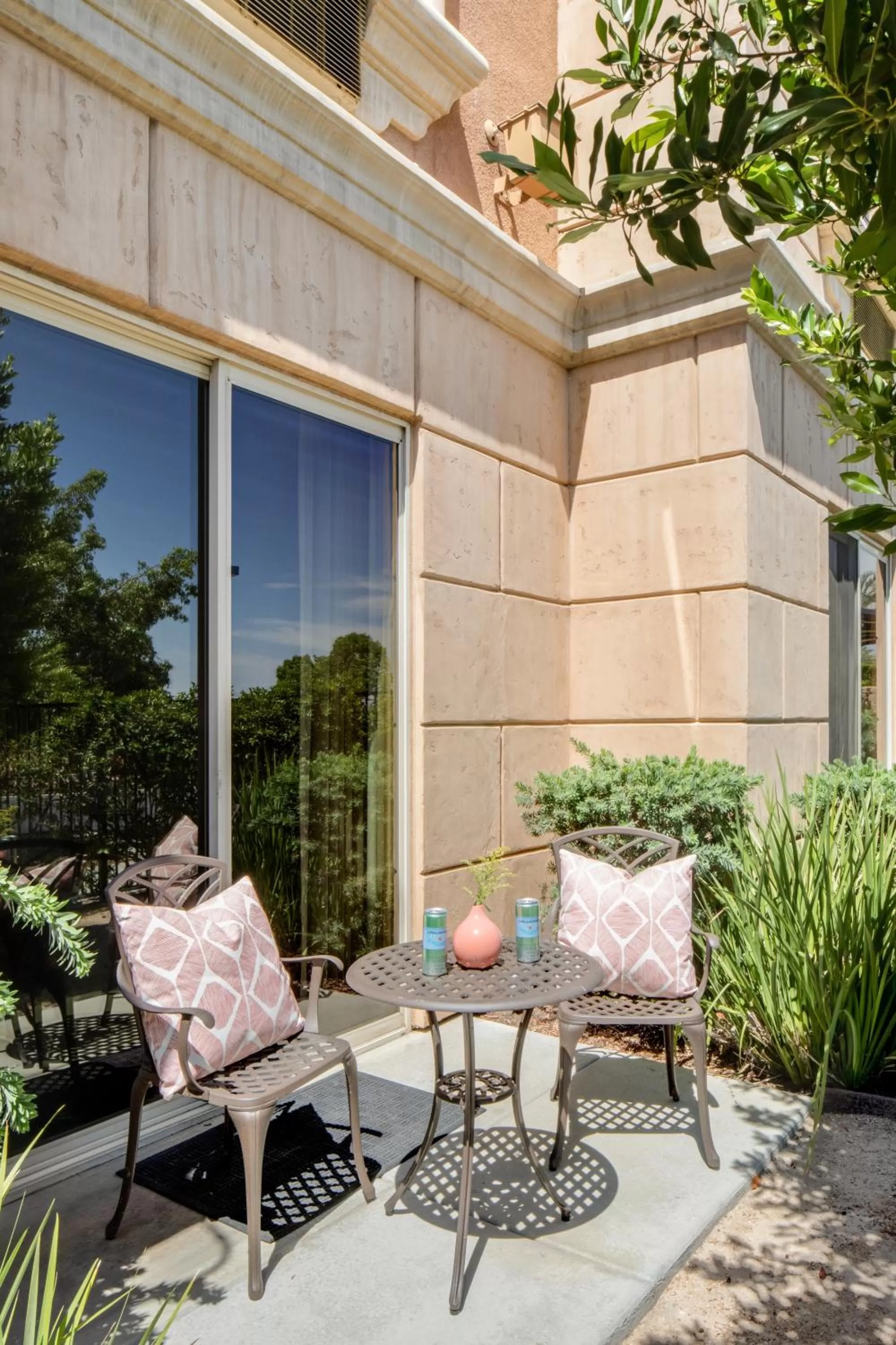 Patio in Ayres Hotel & Spa Moreno Valley/Riverside