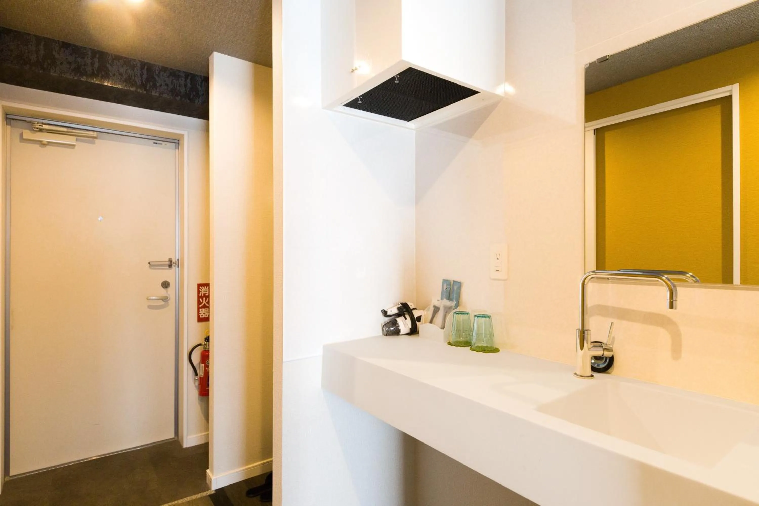 Photo of the whole room, Bathroom in Mr. Kinjo in AirPort