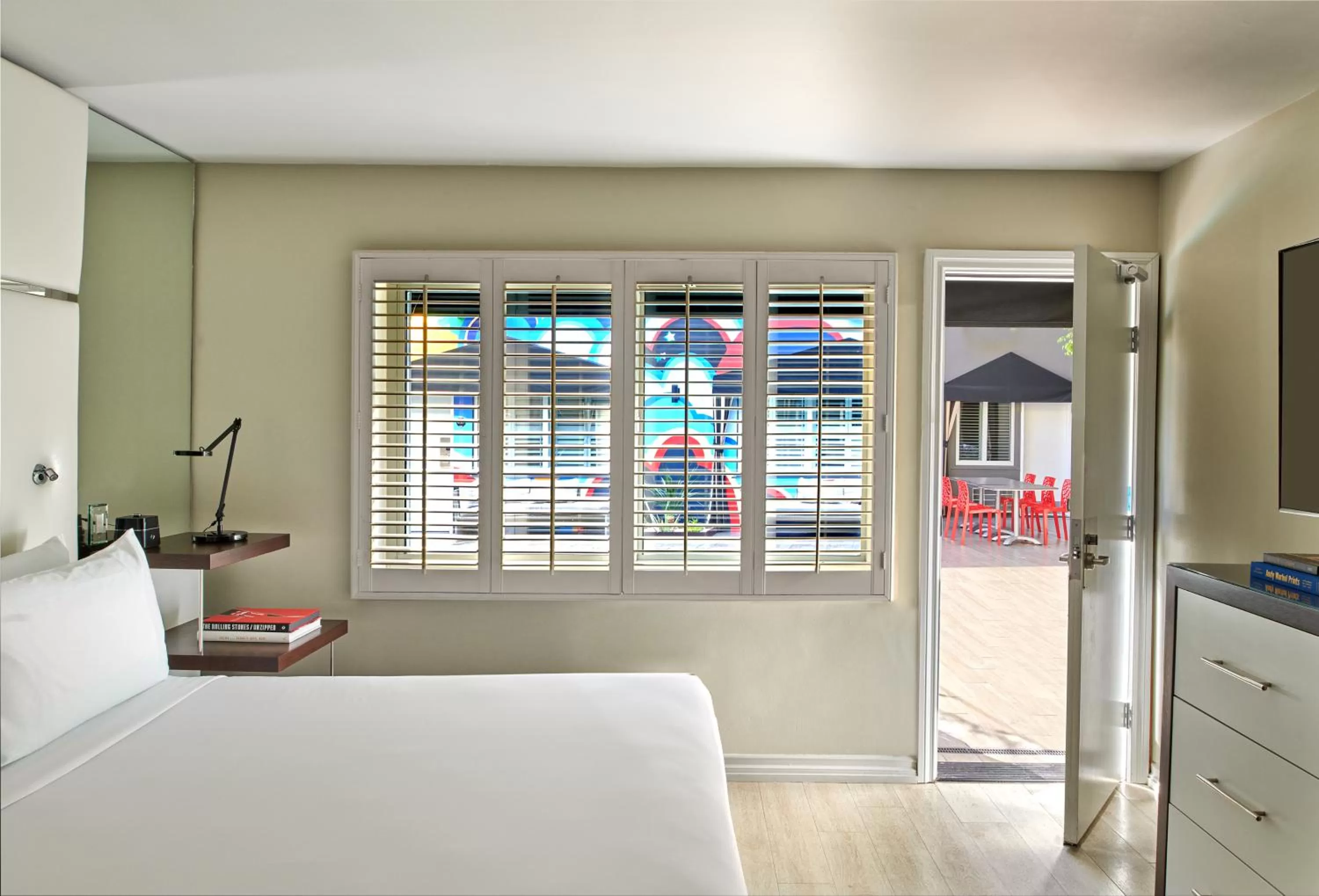 Photo of the whole room, Bed in Hotel Ziggy On Sunset