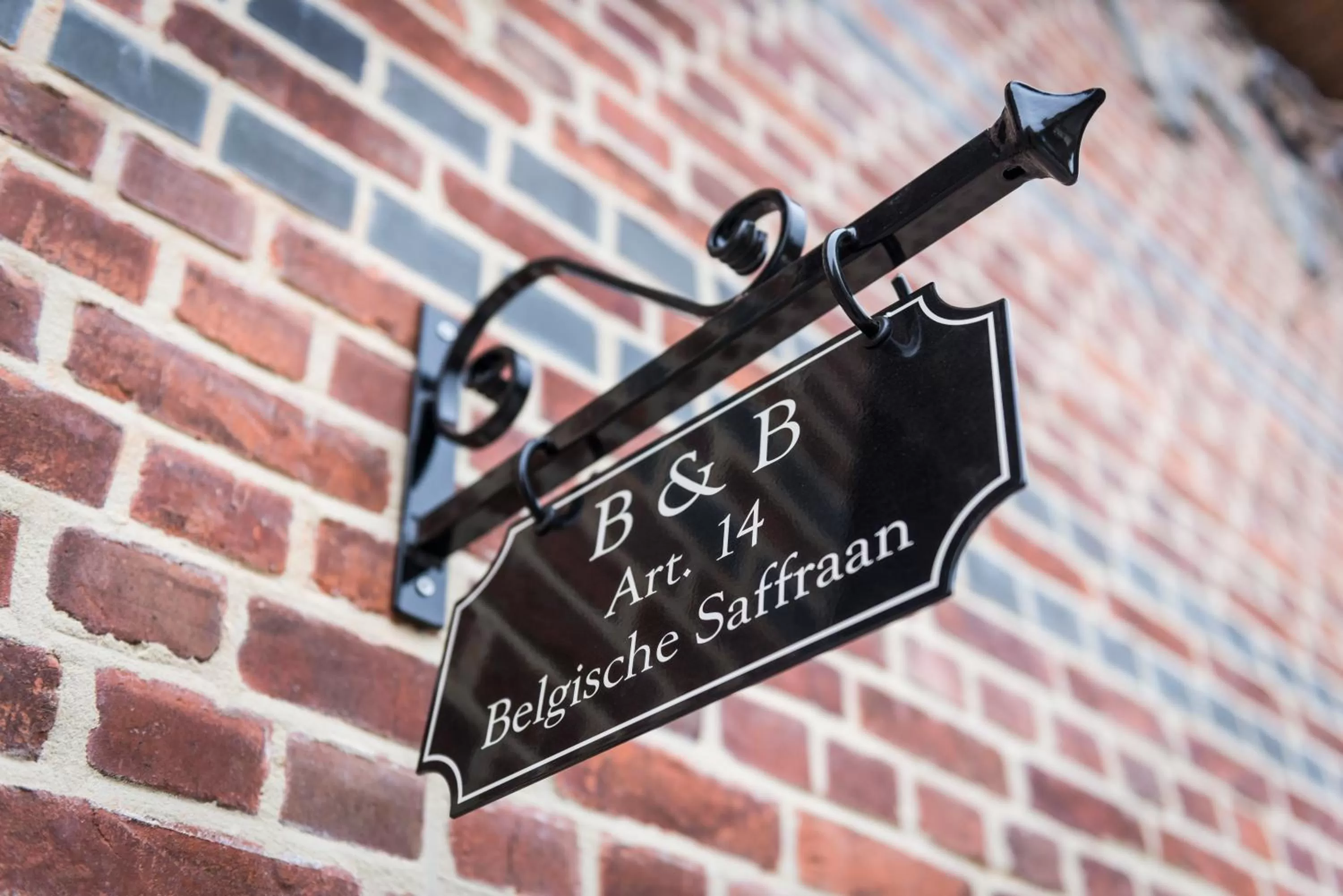 Property logo or sign in B&B Art.14