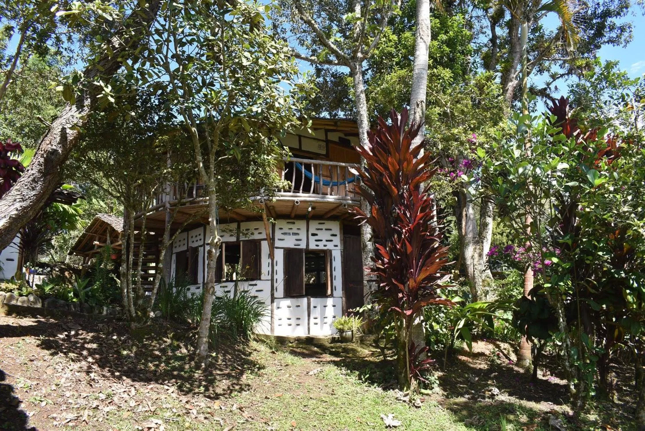 Garden, Property Building in Hotel La Casa de Francois