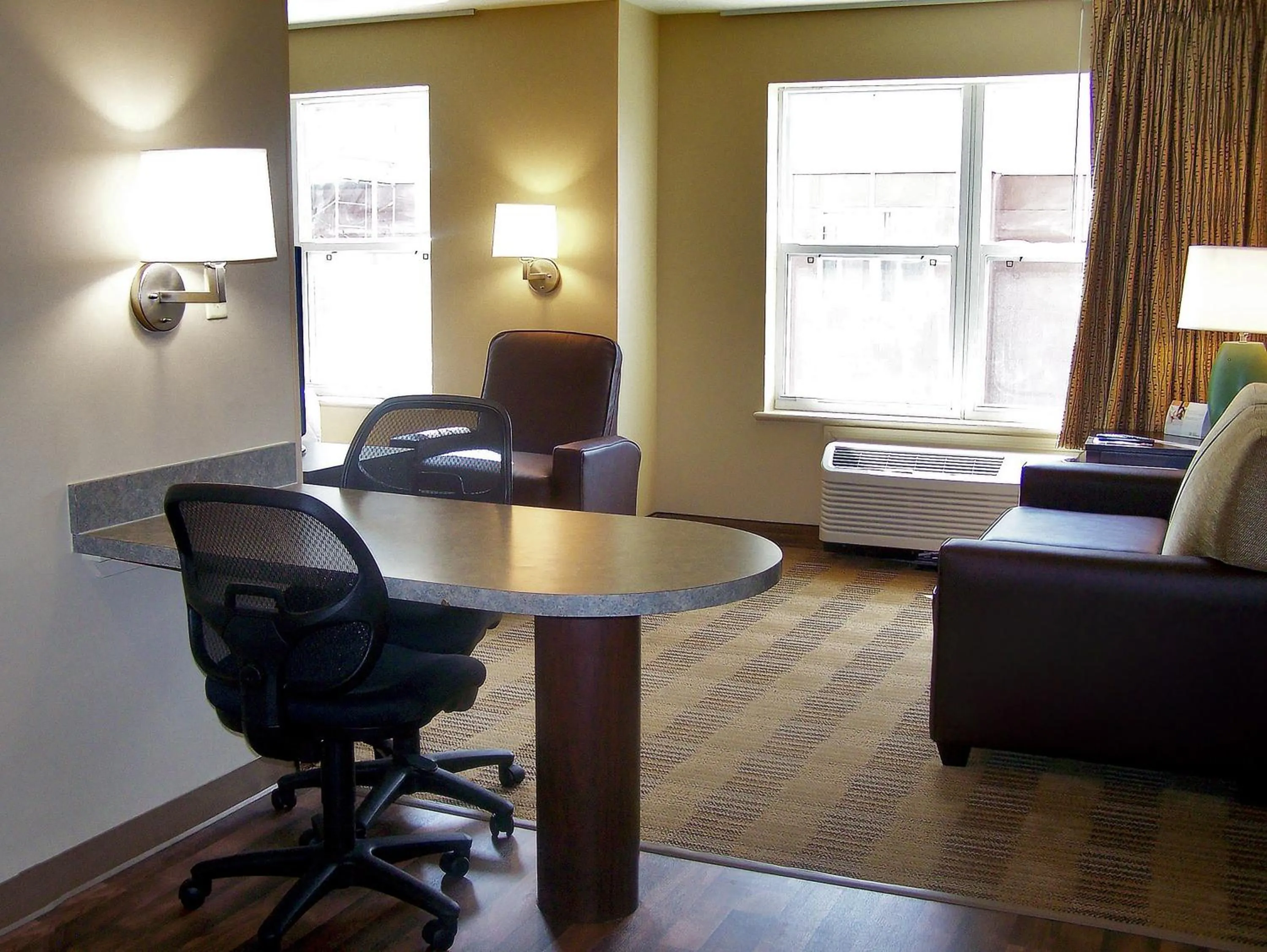 Seating area in Extended Stay America Select Suites - Denver - Tech Center - Central