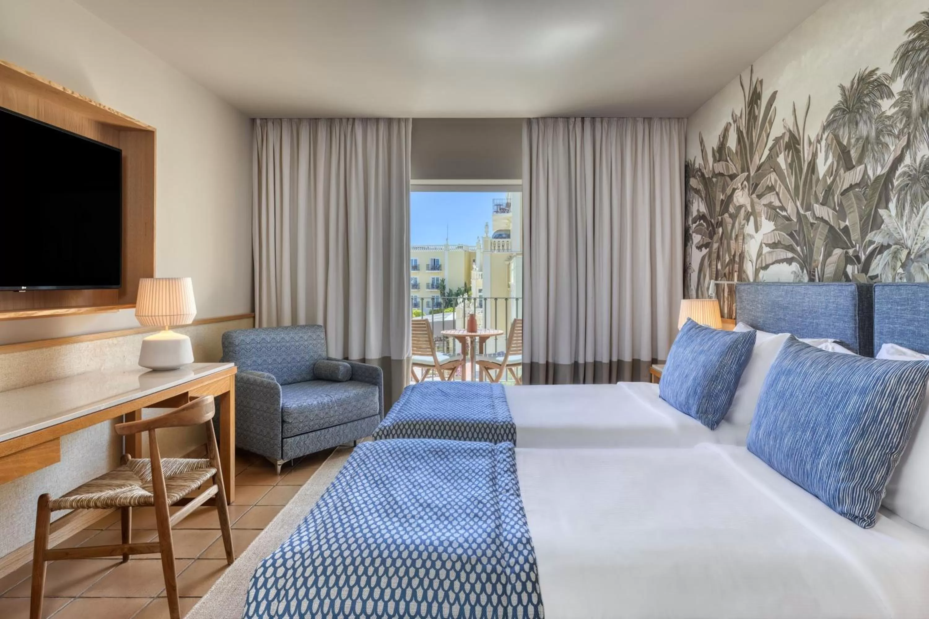 Bedroom, Bed in Domes Lake Algarve, Autograph Collection