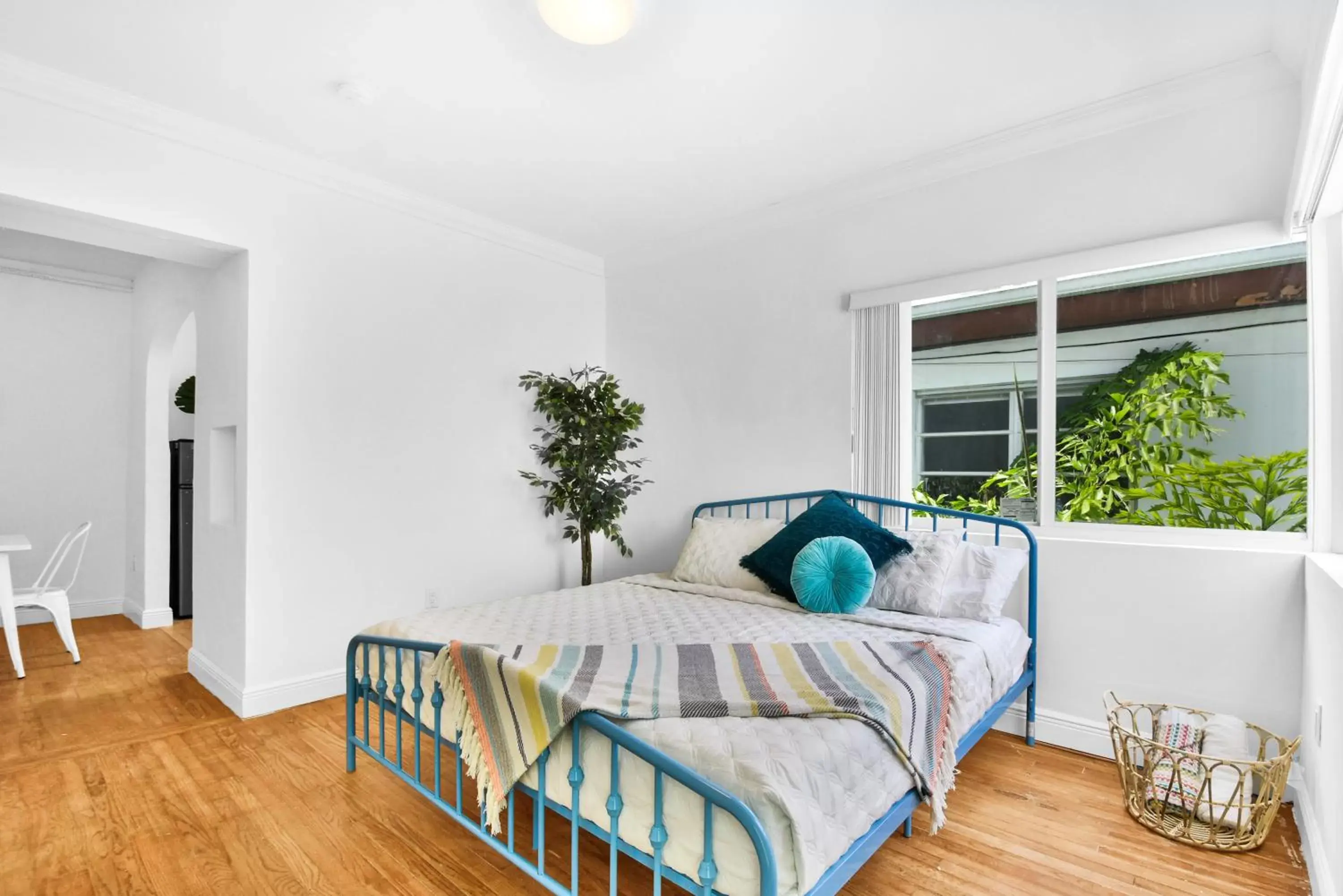 Deluxe King Studio in West Deco Deluxe King Studio in West Deco