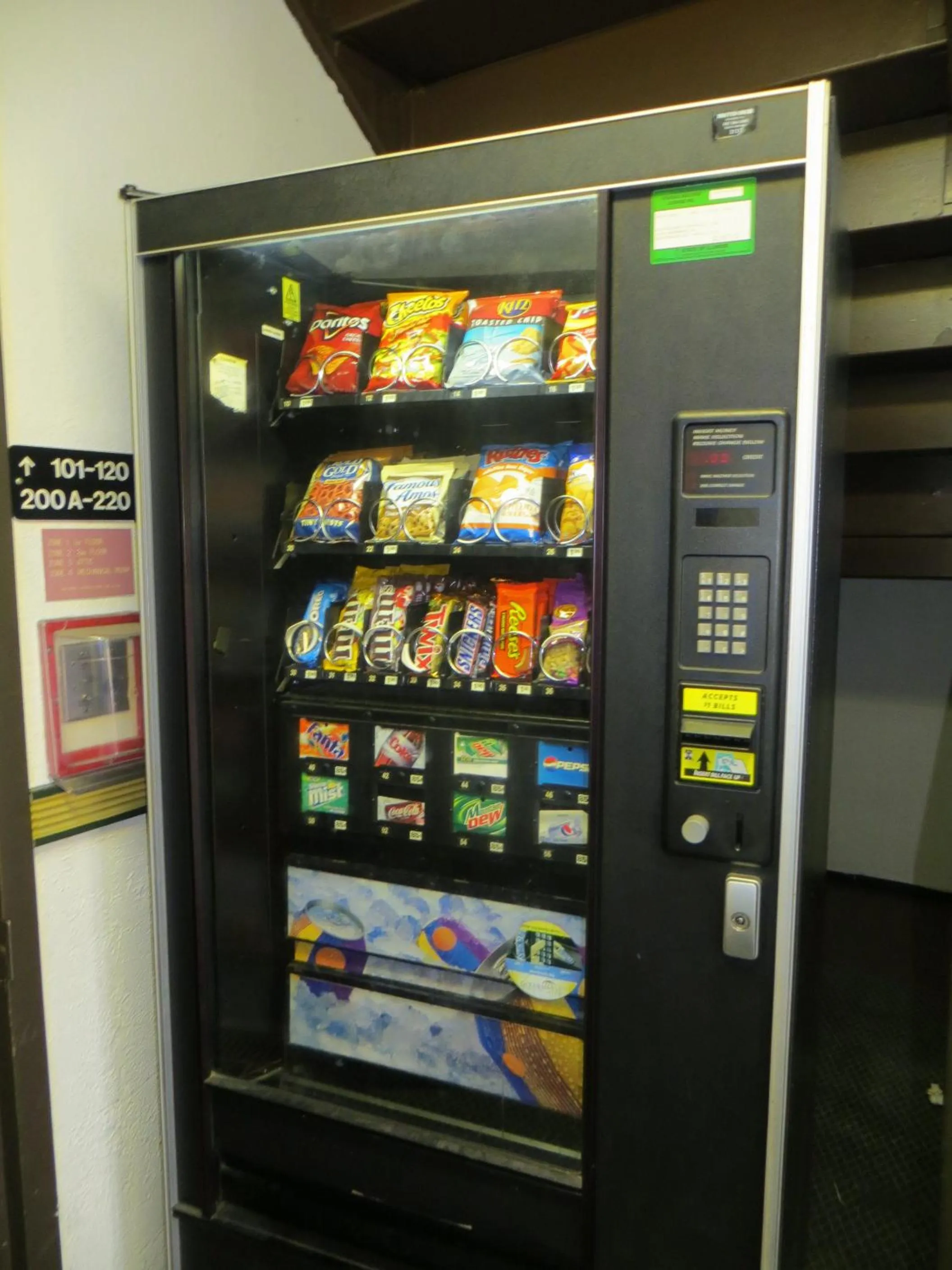 Food in Gurnee Motel