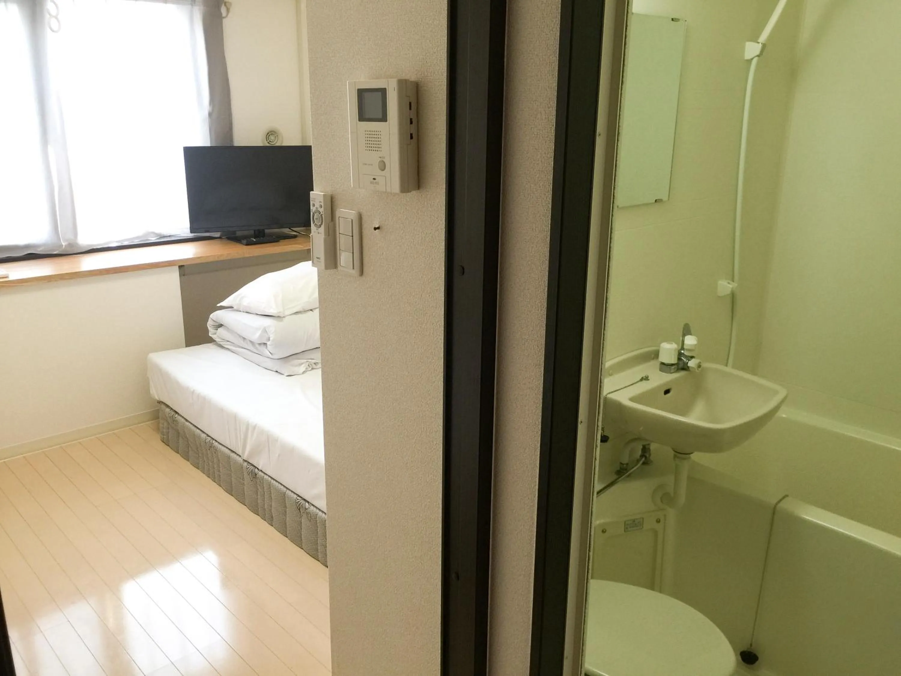 Bathroom, Bed in Sophiearth Apartment