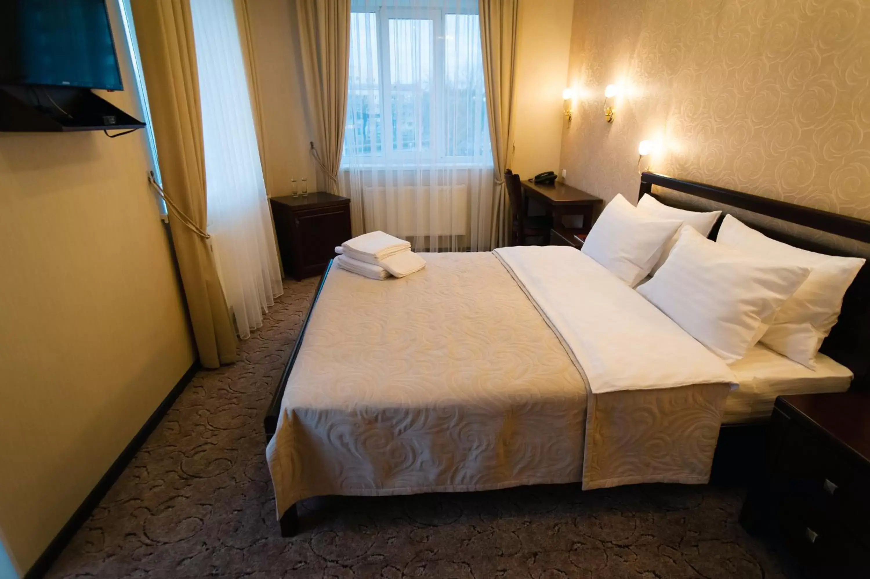 Suite with Jacuzzi in Harvest Suite with Jacuzzi in Harvest