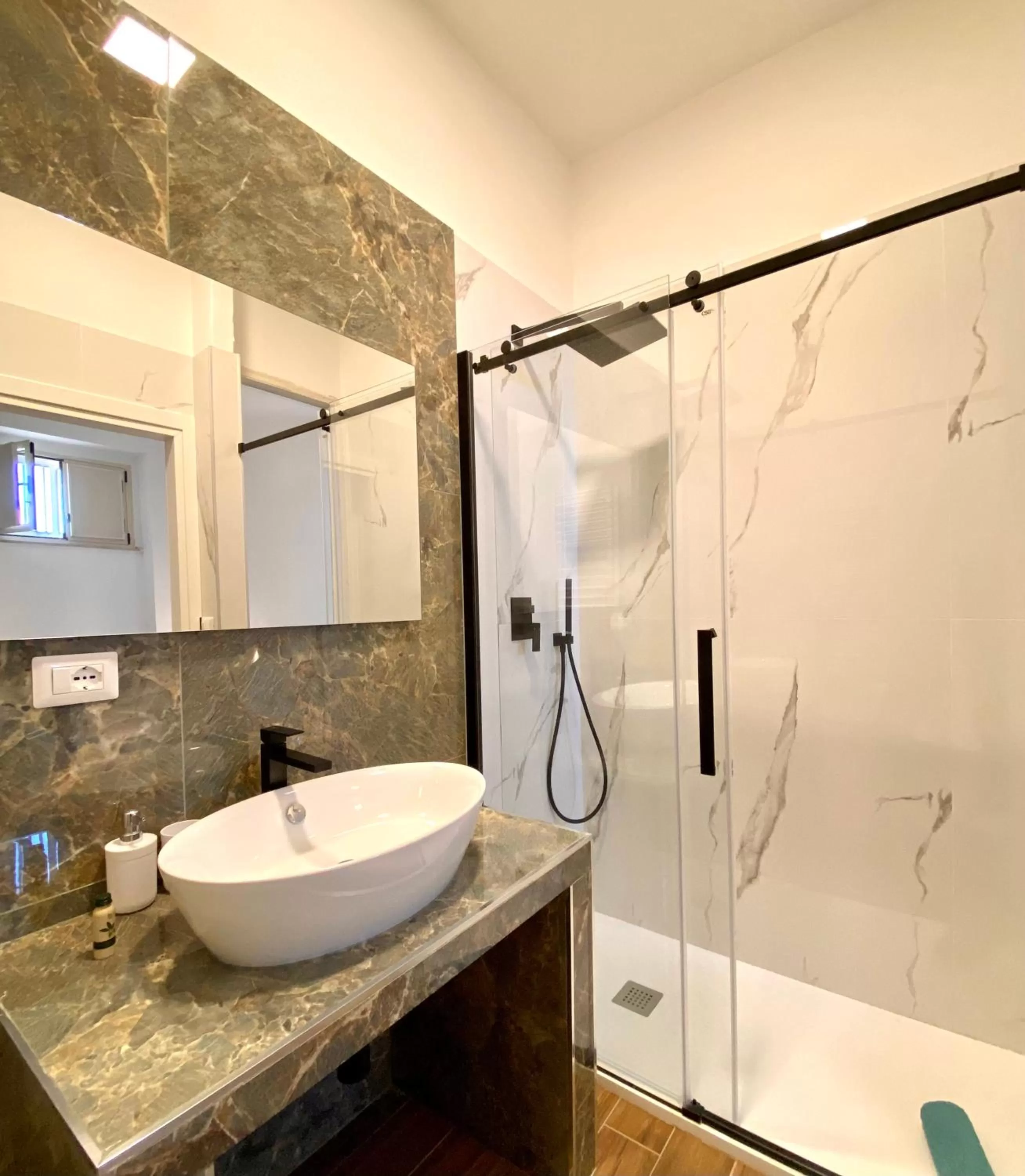 Shower, Bathroom in Casa Roma