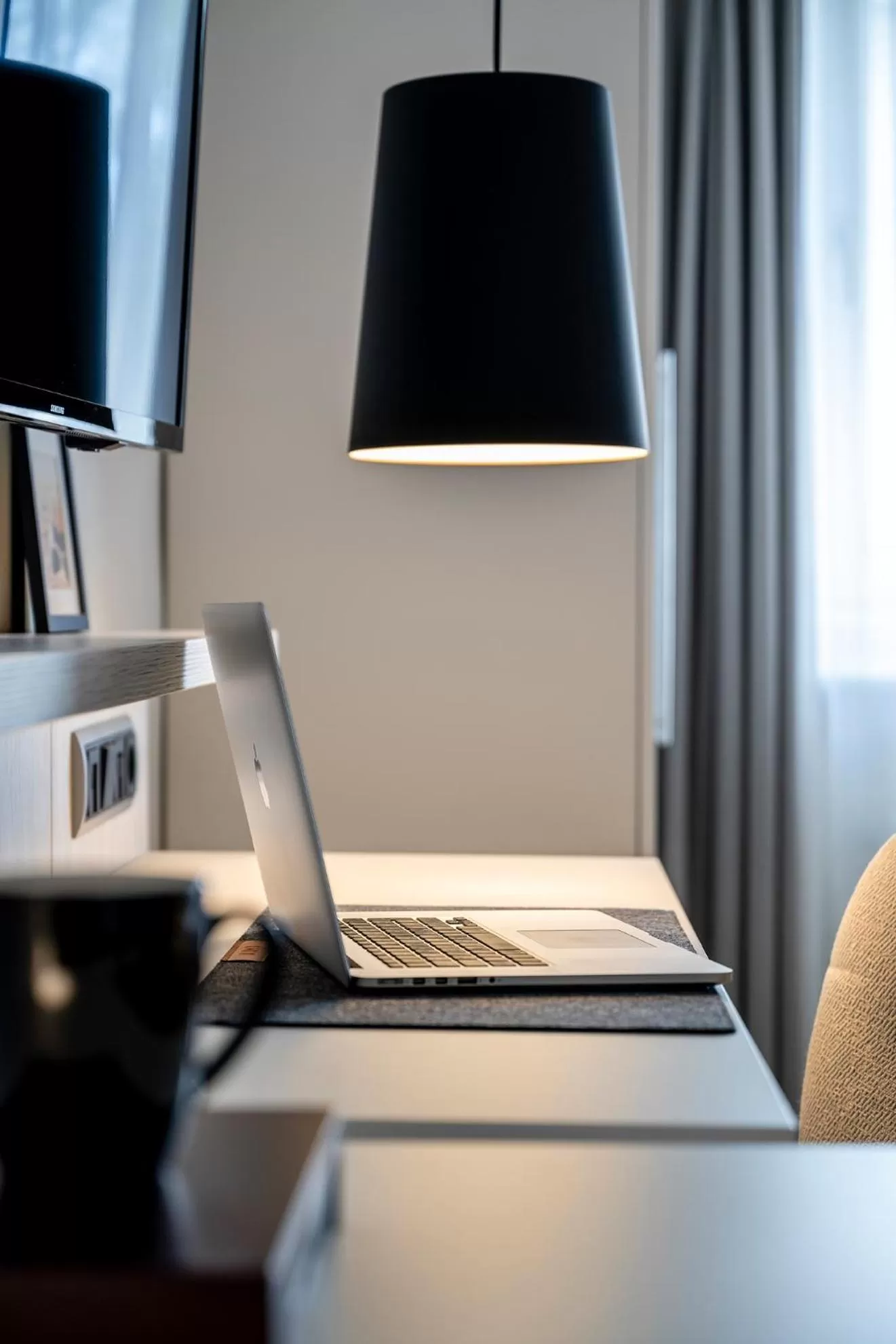 TV and multimedia in Insel Hotel Bonn - Superior