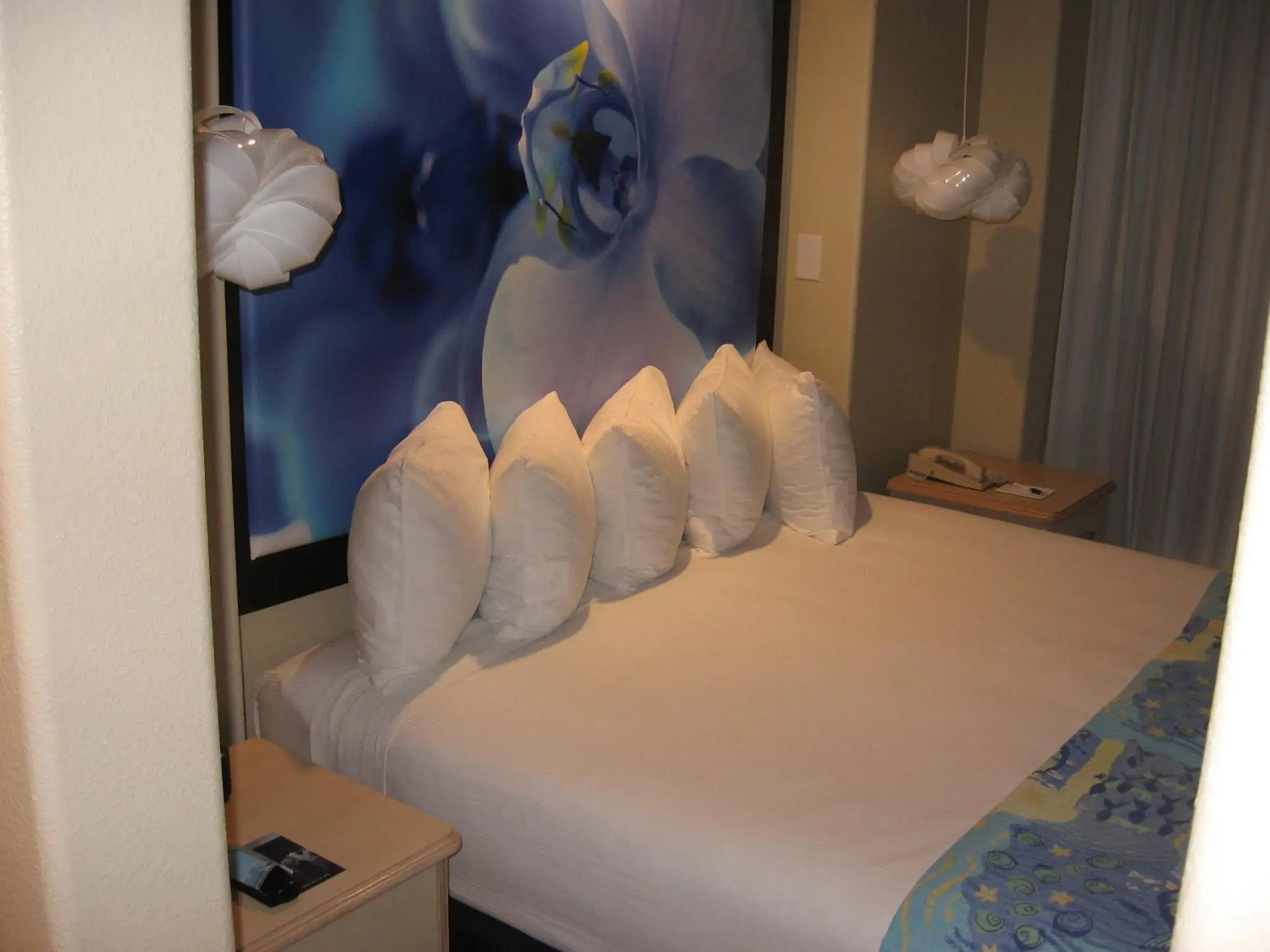 One-Bedroom Suite with Beach View in Lido Beach Resort - Sarasota One-Bedroom Suite with Beach View in Lido Beach Resort - Sarasota