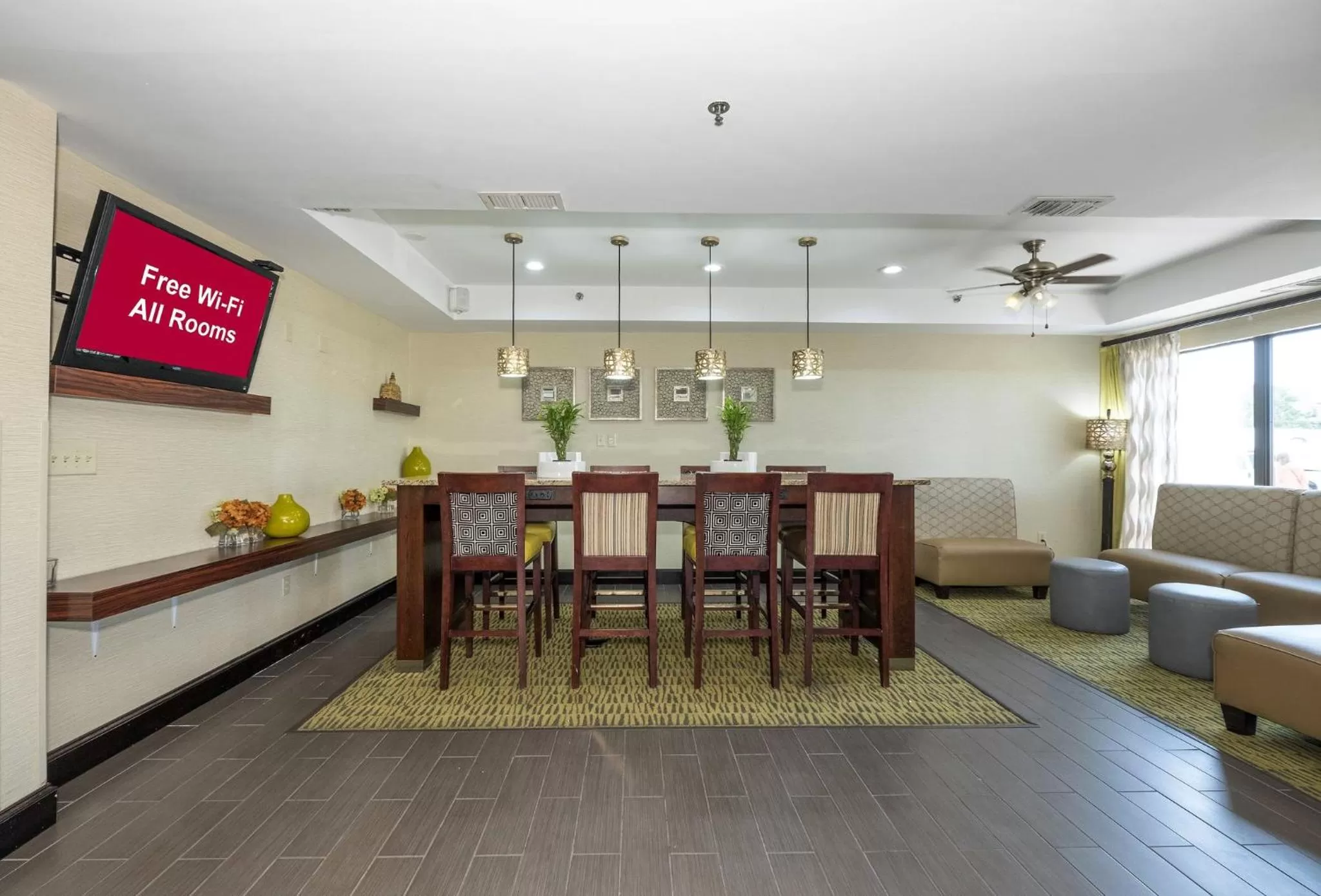 Breakfast in Sonesta Essential Ames