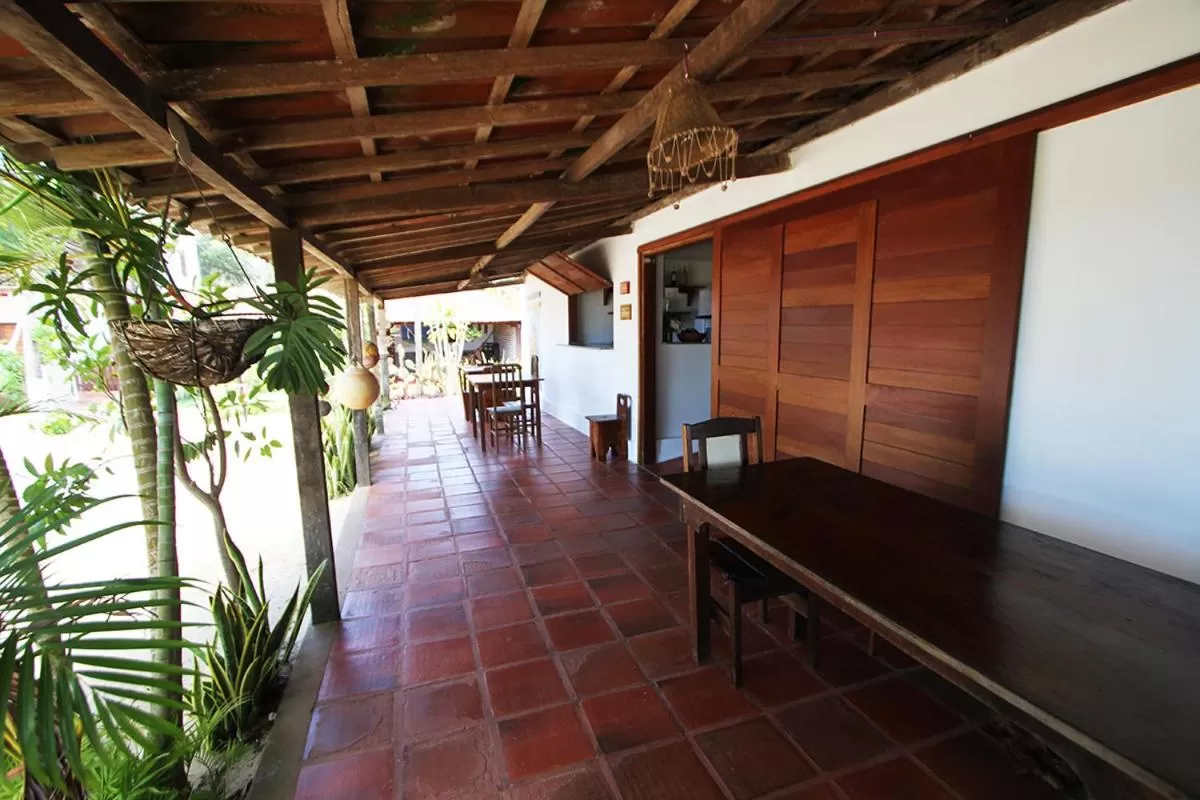 Restaurant/places to eat, Patio/Outdoor Area in Pousada Recanto da Praia