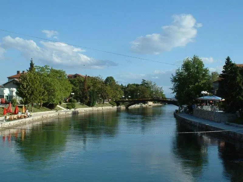 Property building in Hotel Ambasador Garden