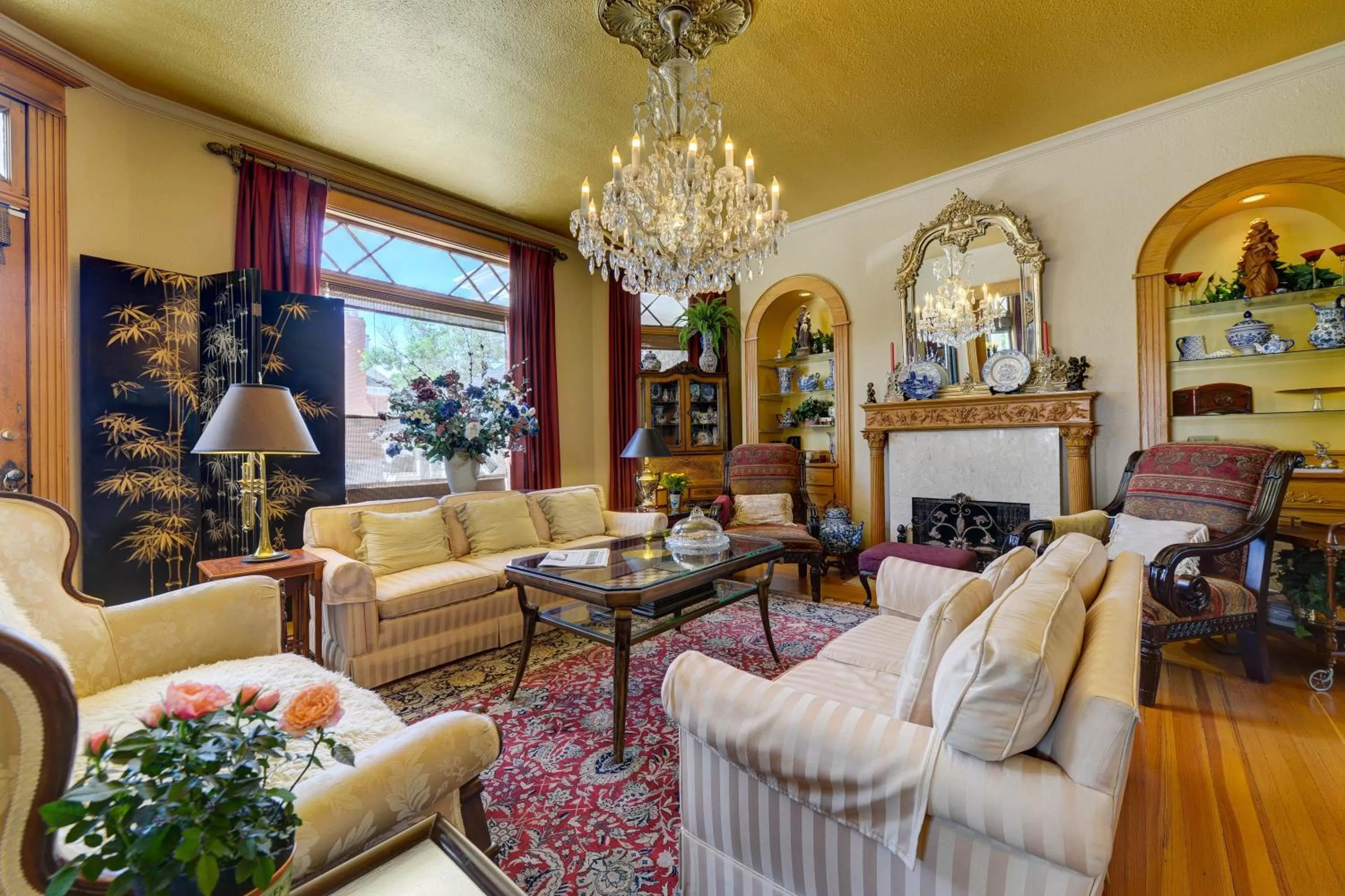 Living room in The St. Mary's Inn, Bed and Breakfast