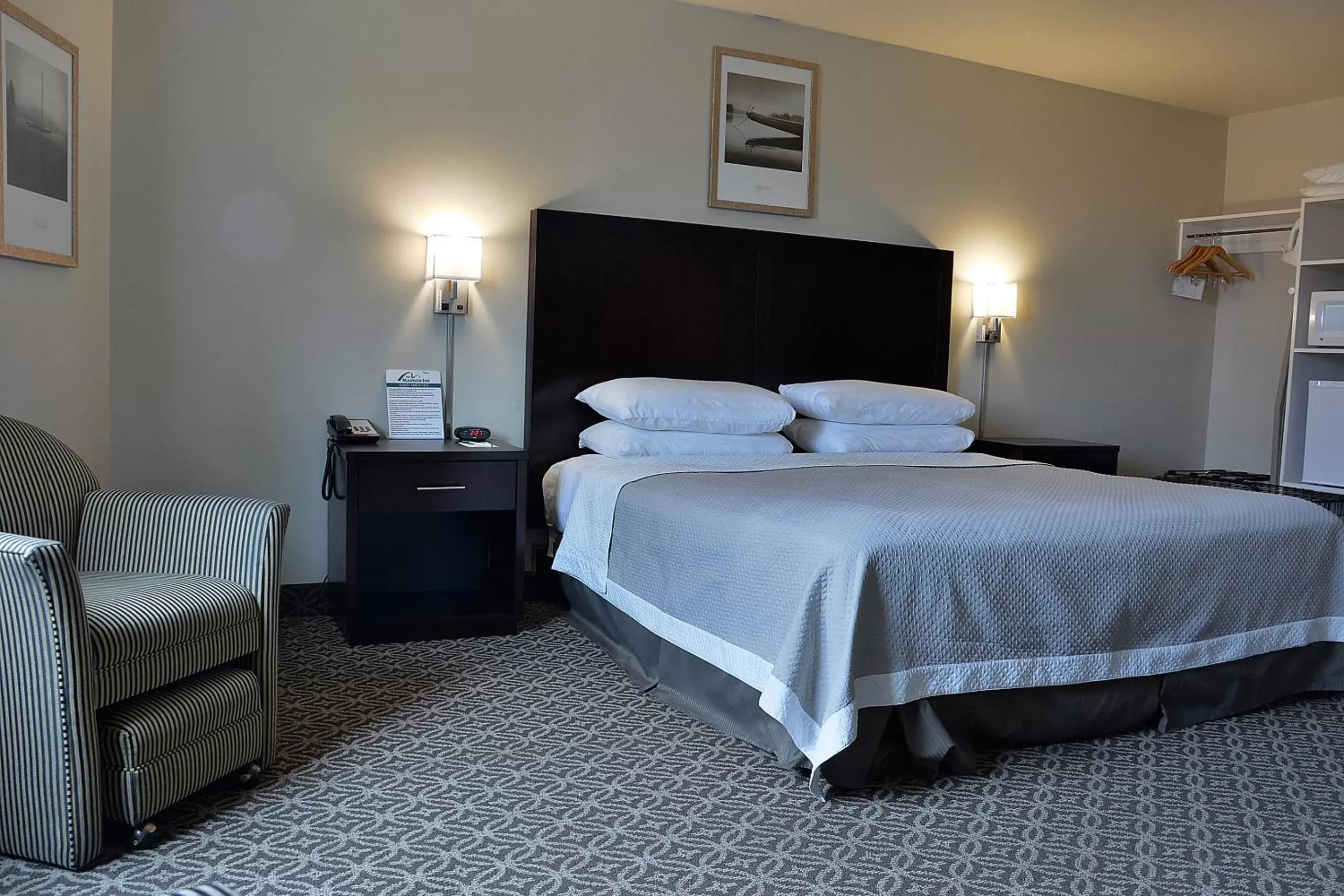 Deluxe King Room in The Madison Inn Deluxe King Room in The Madison Inn