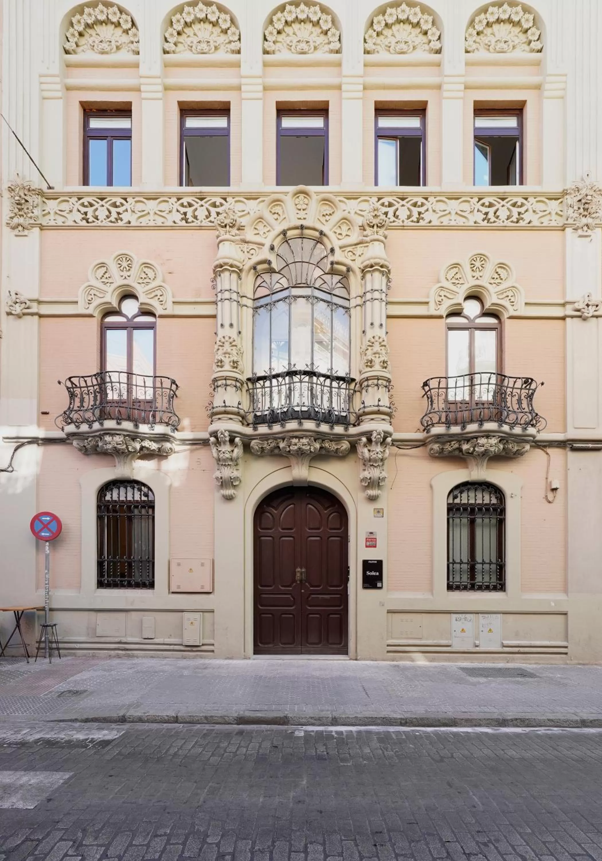 Facade/entrance in Numa Seville Solea