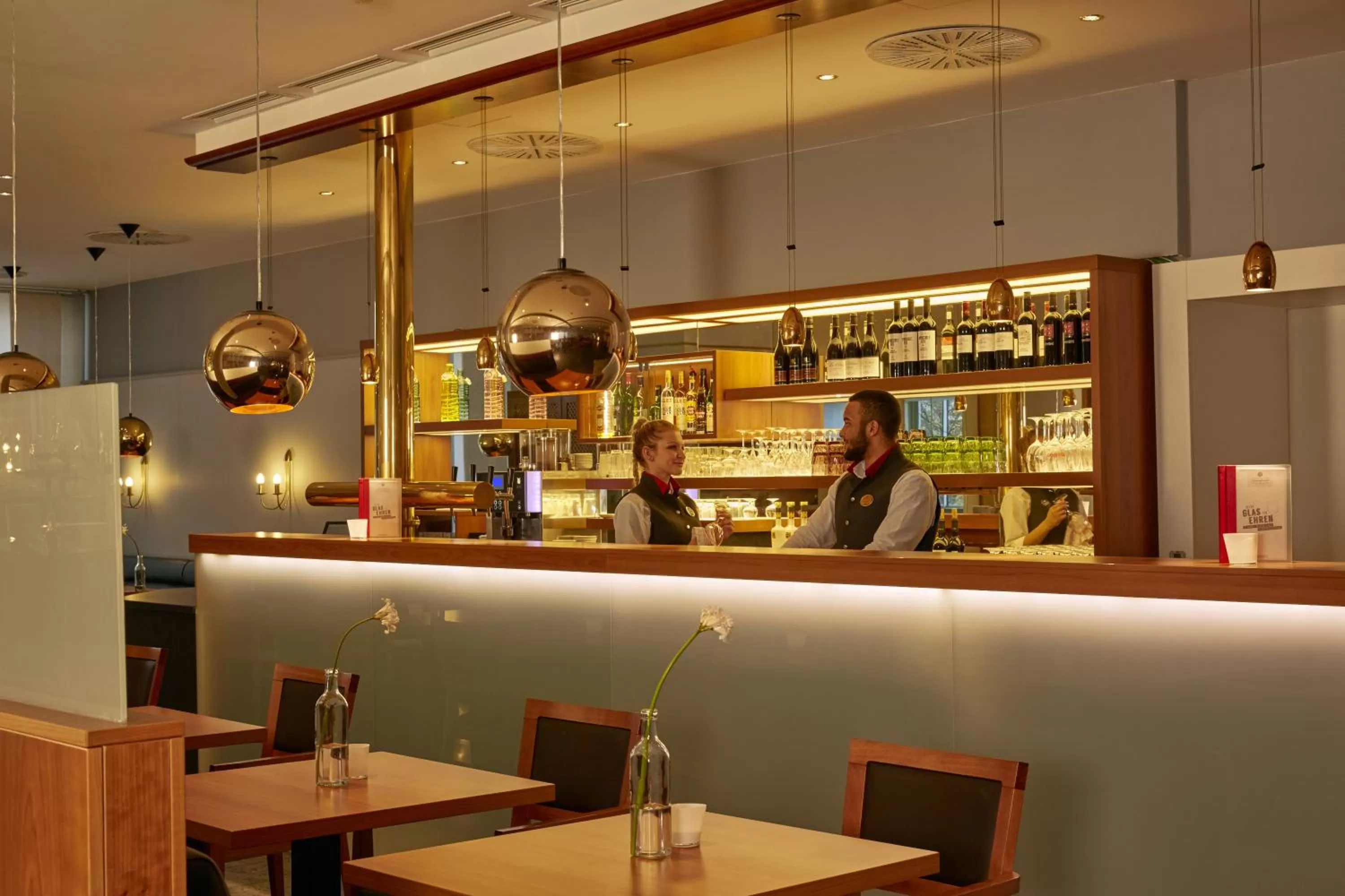 Restaurant/places to eat in H4 Hotel Kassel City, Trademark Collection by Wyndham