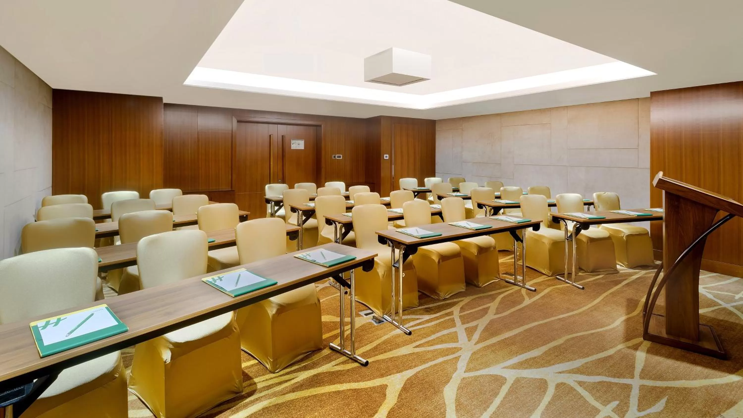 Banquet/Function facilities in Holiday Inn Dhaka City Centre by IHG