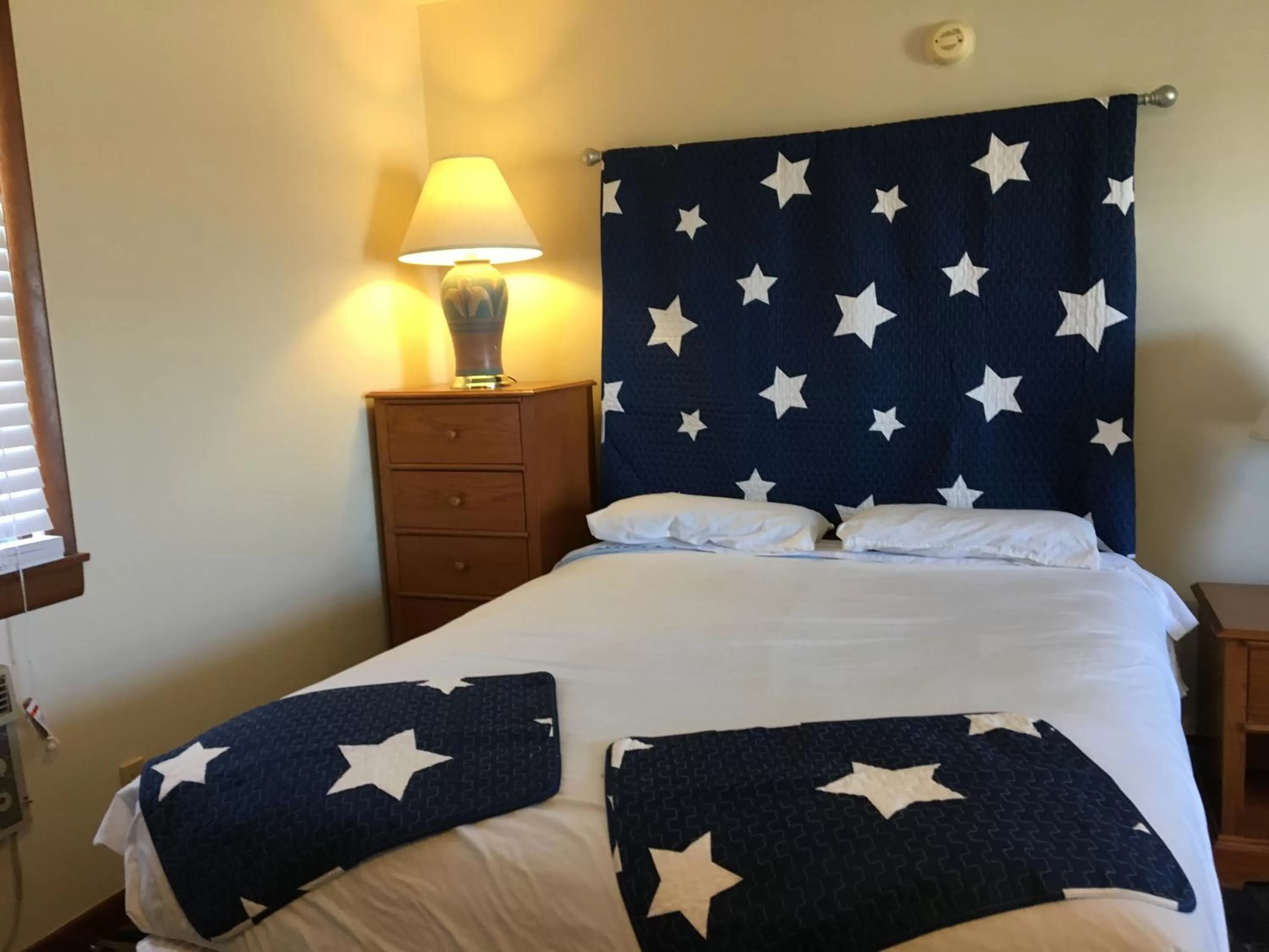 Bed in The North Star Inn