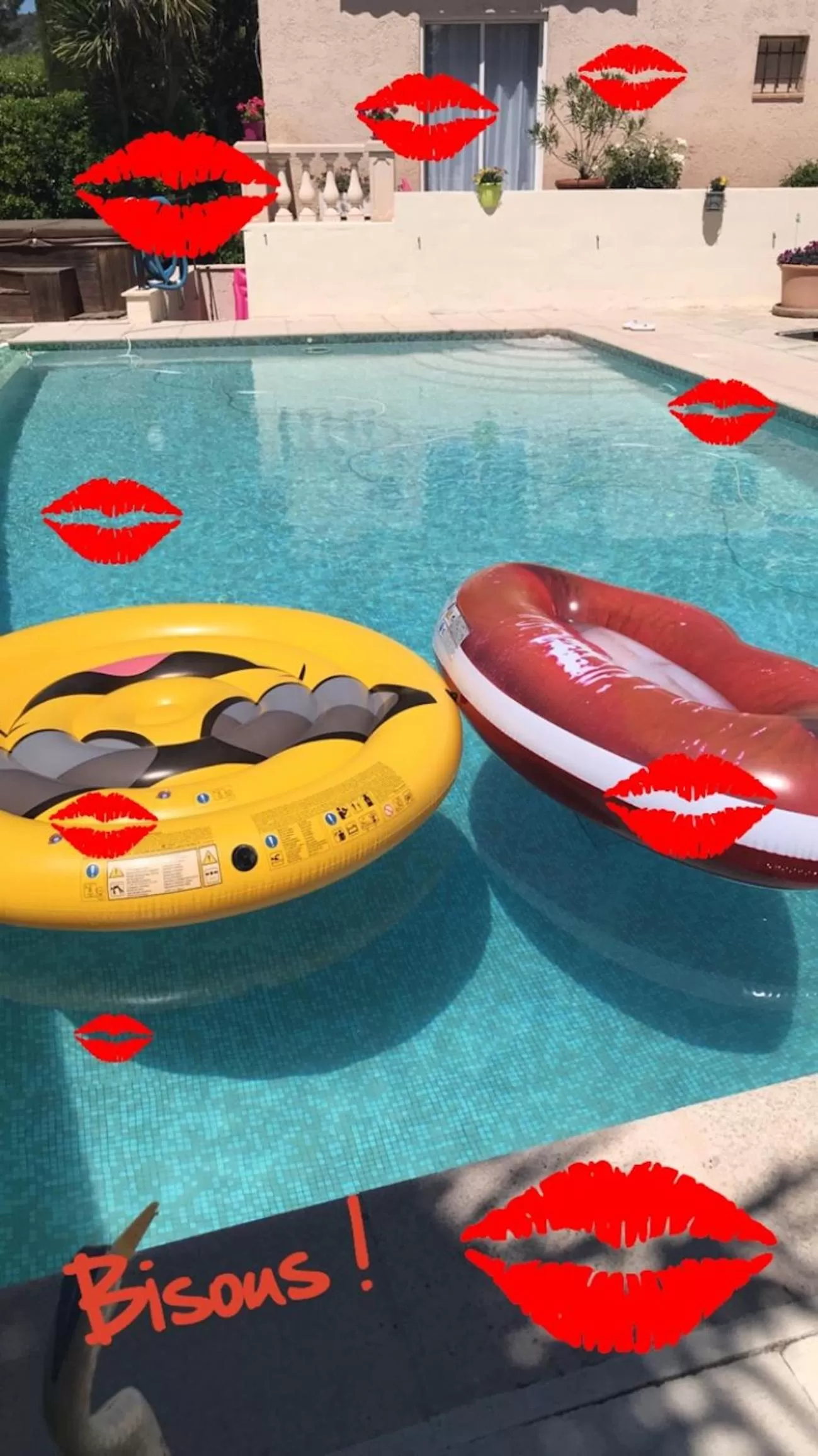 Swimming pool in villa santa rita