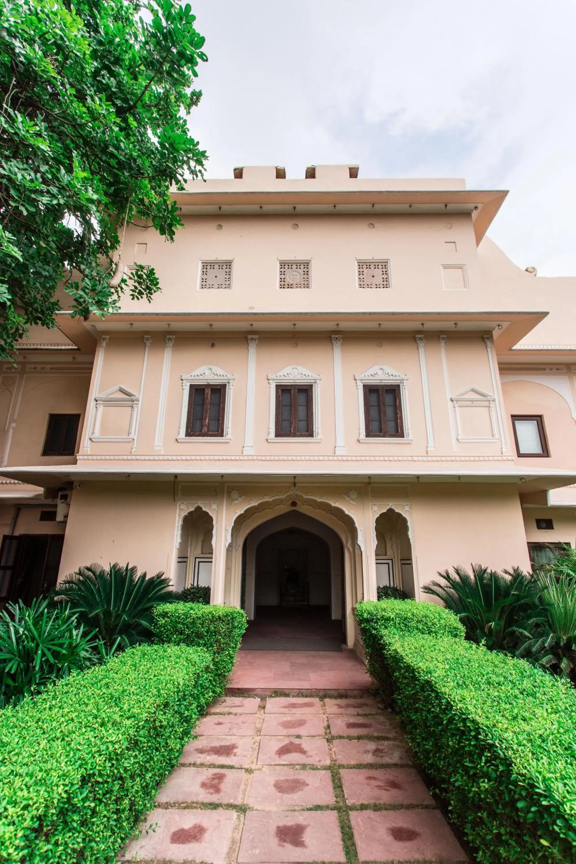 Facade/entrance in Royal Heritage Haveli - By Leisure Hotels