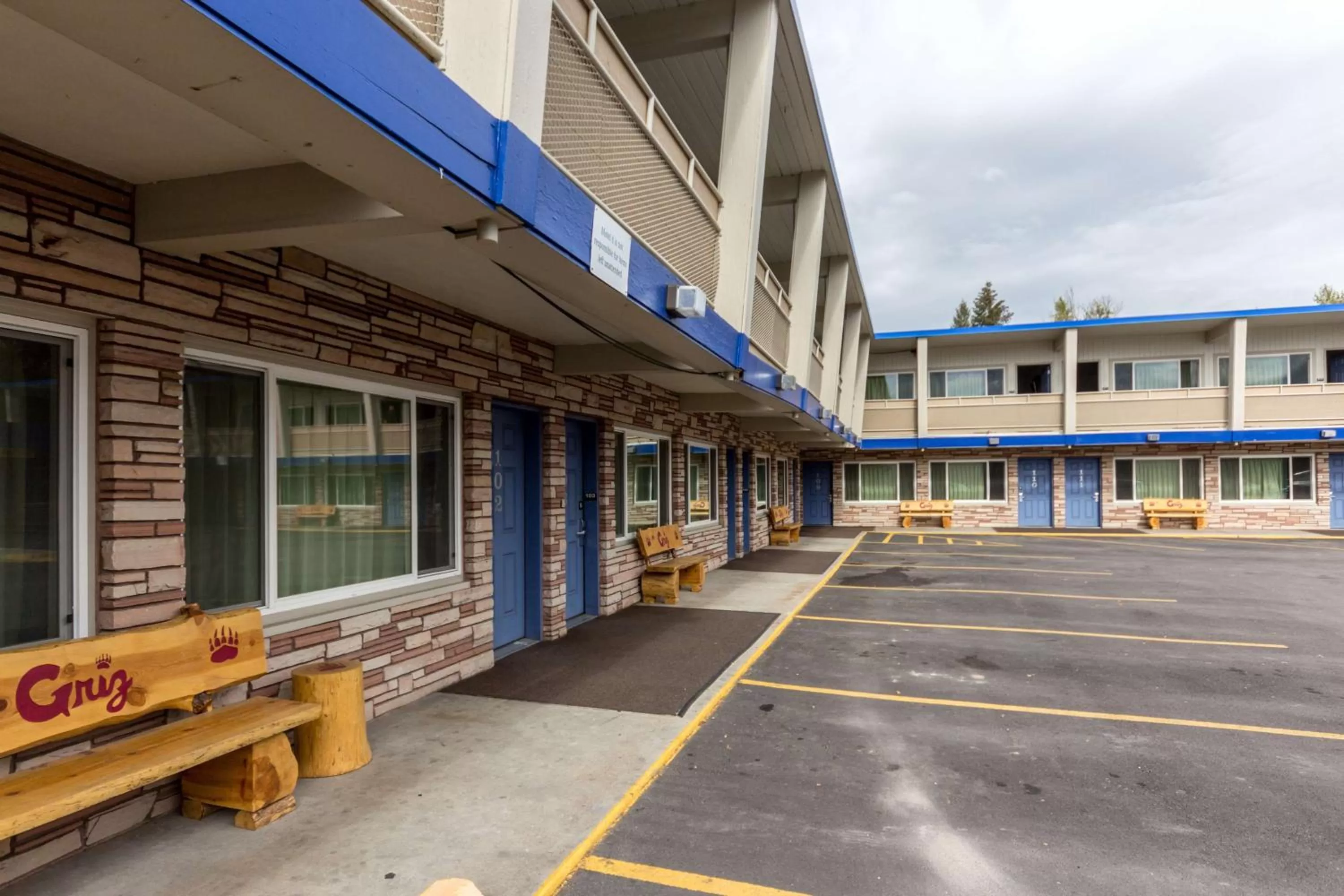 Property building in Motel 6 University Missoula