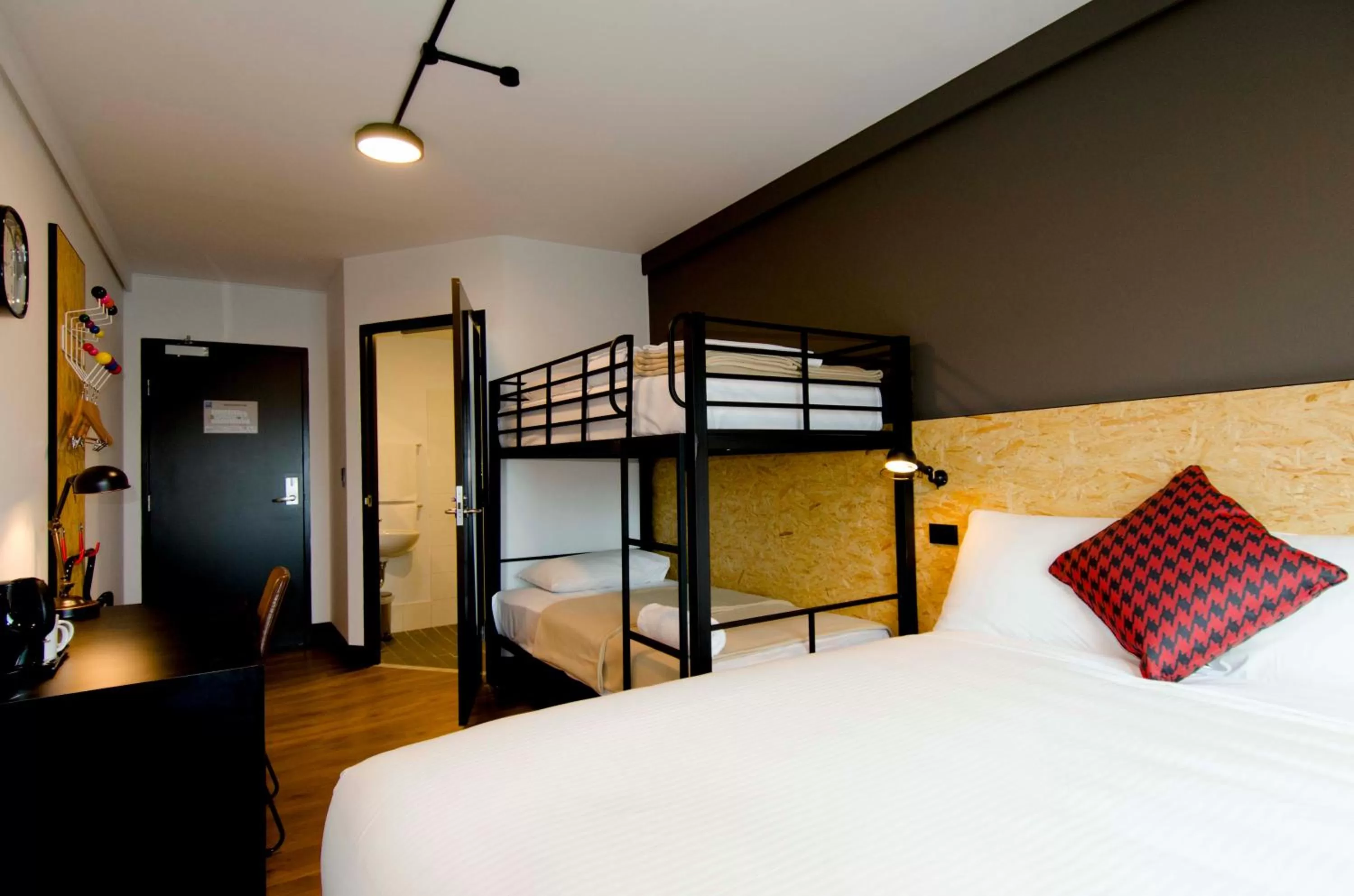 bunk bed, Bed in ibis budget Sydney East