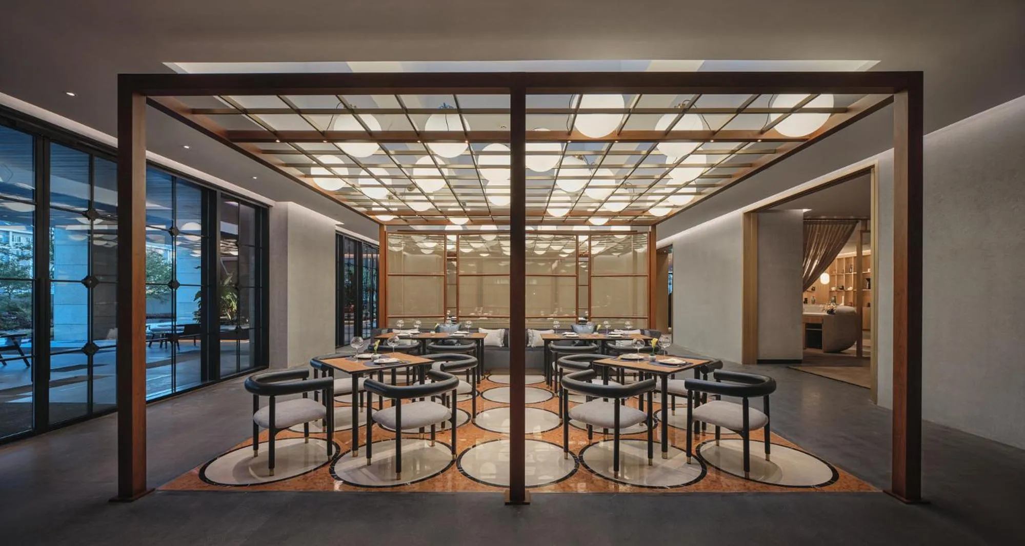 Restaurant/places to eat in Hotel Indigo Hangzhou Uptown,Close to Westlake , boutique design hotel with freeflow minibar