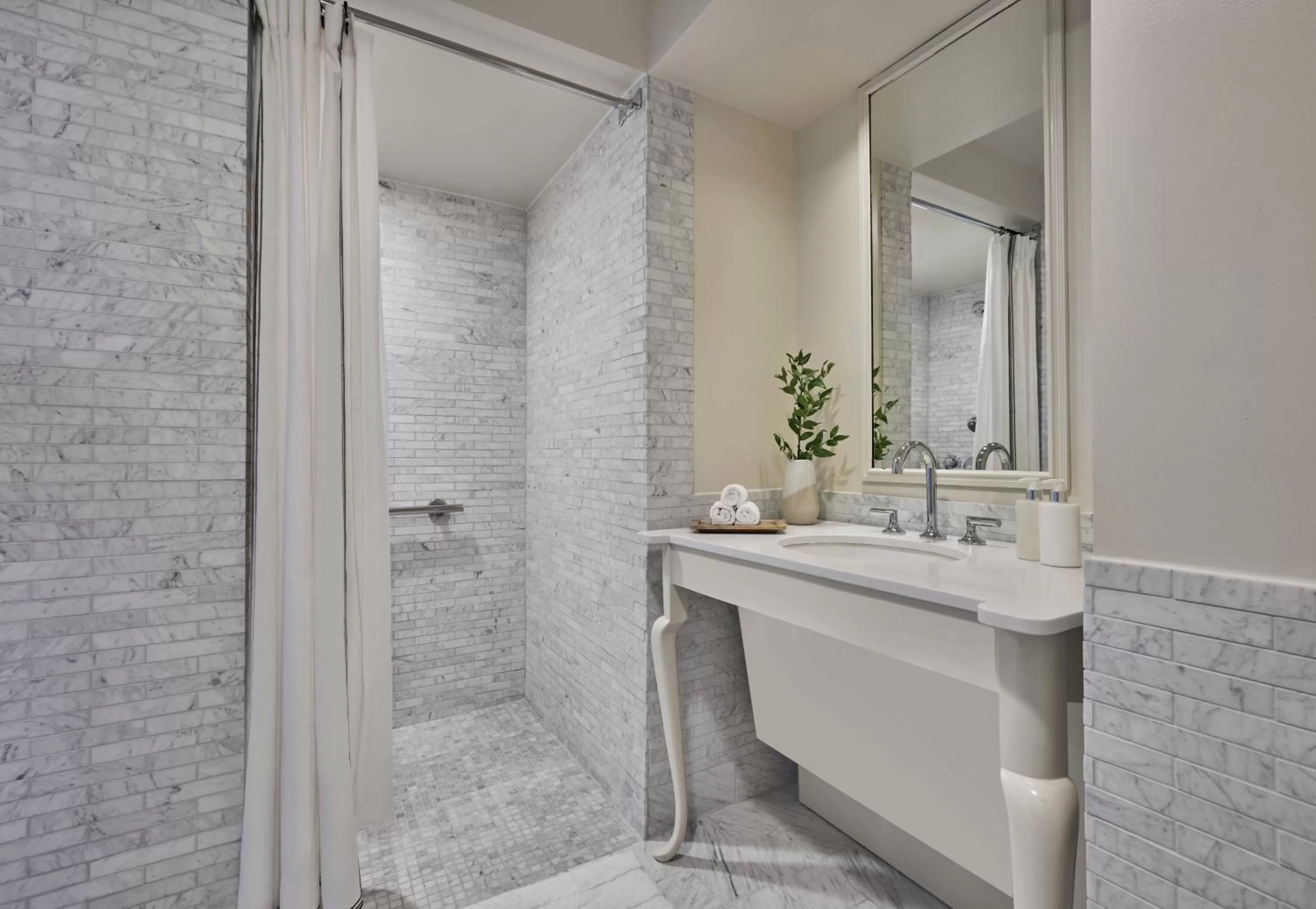 Bathroom in Viceroy Santa Monica