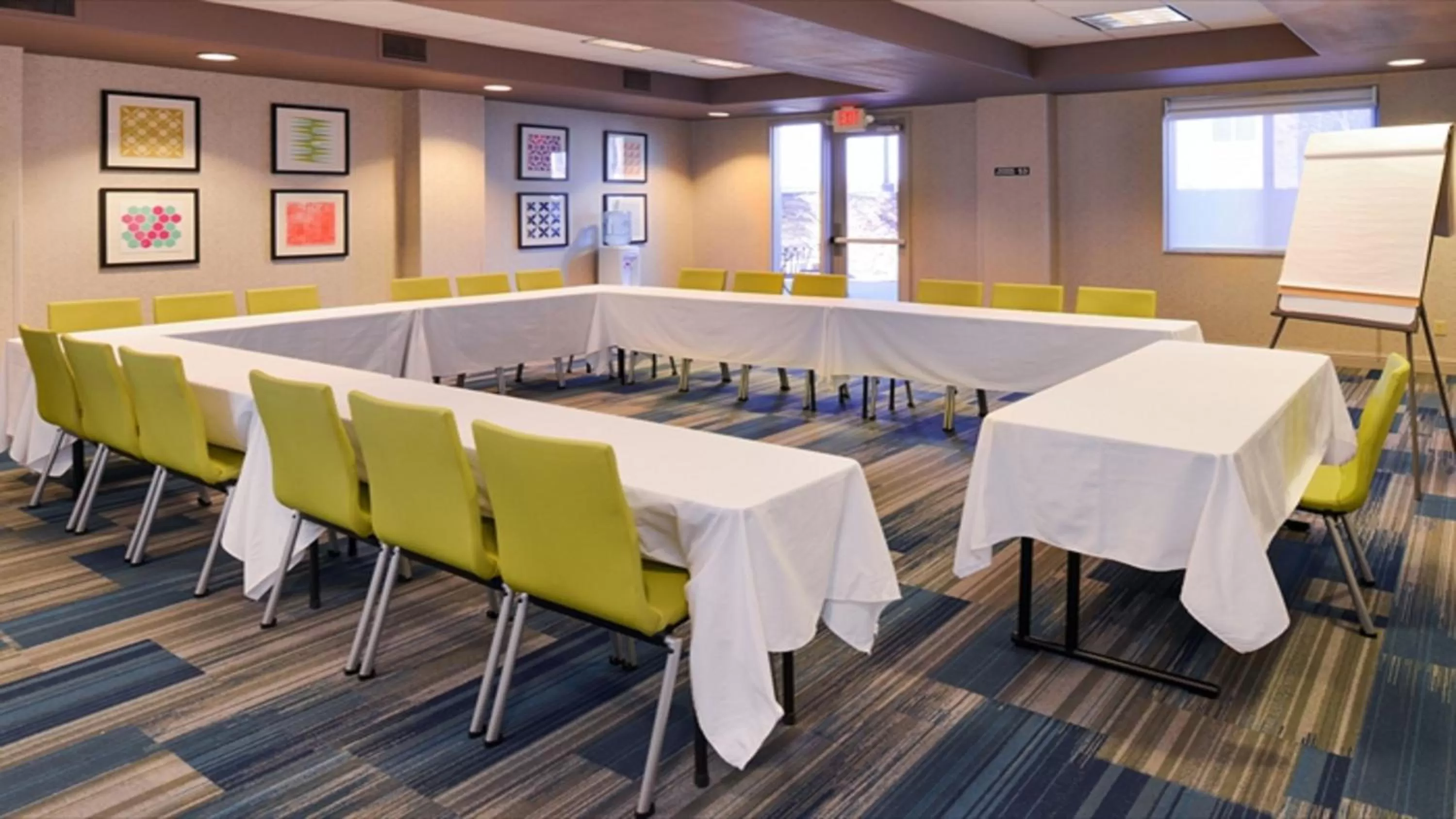 Meeting/conference room in Holiday Inn Express Woodland by IHG