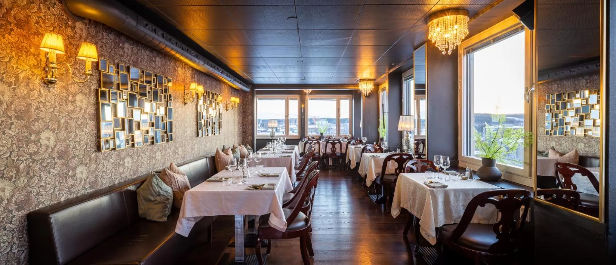 Restaurant/places to eat in Hotel Victoria