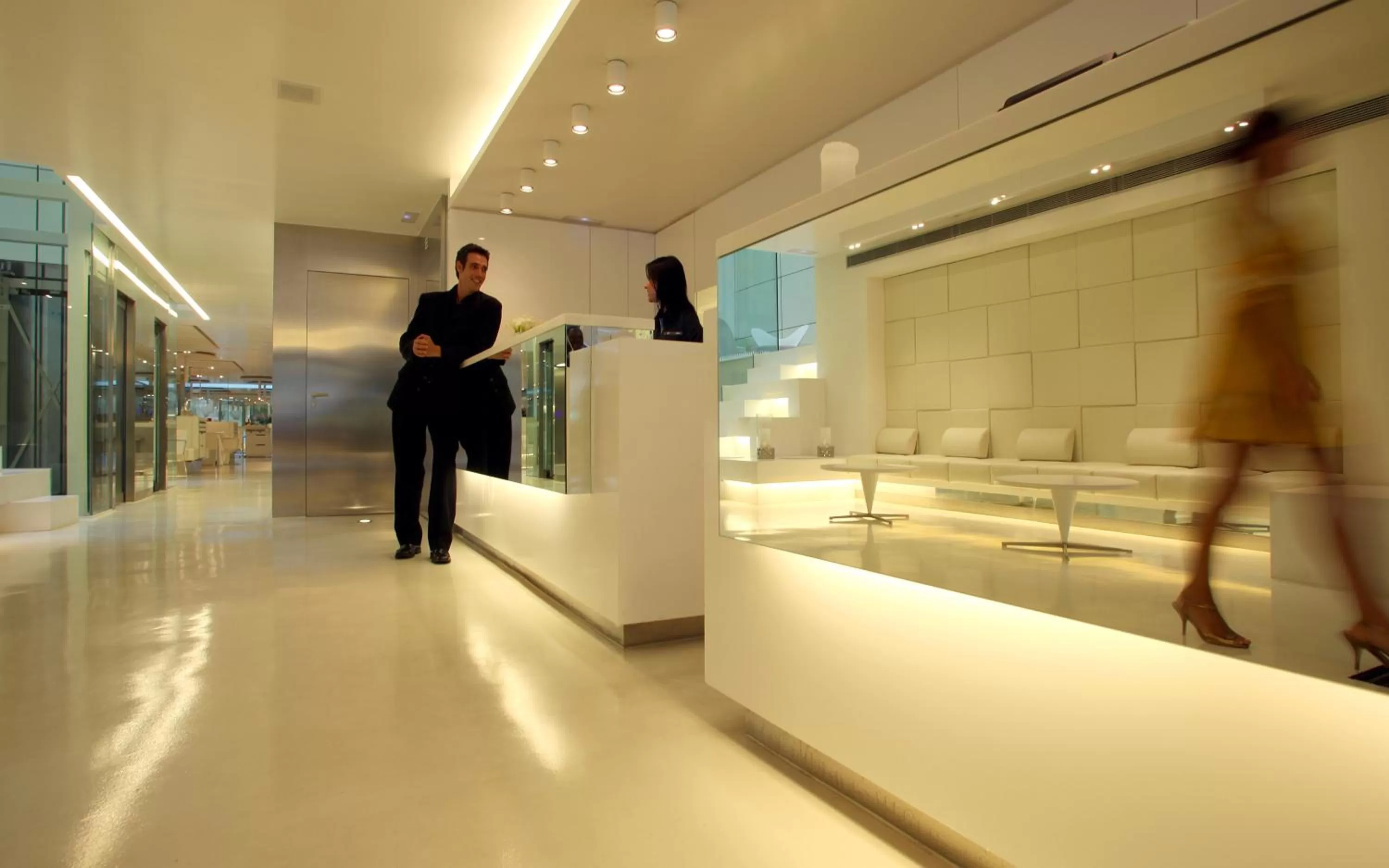 People in The Mirror Barcelona - Adults Only