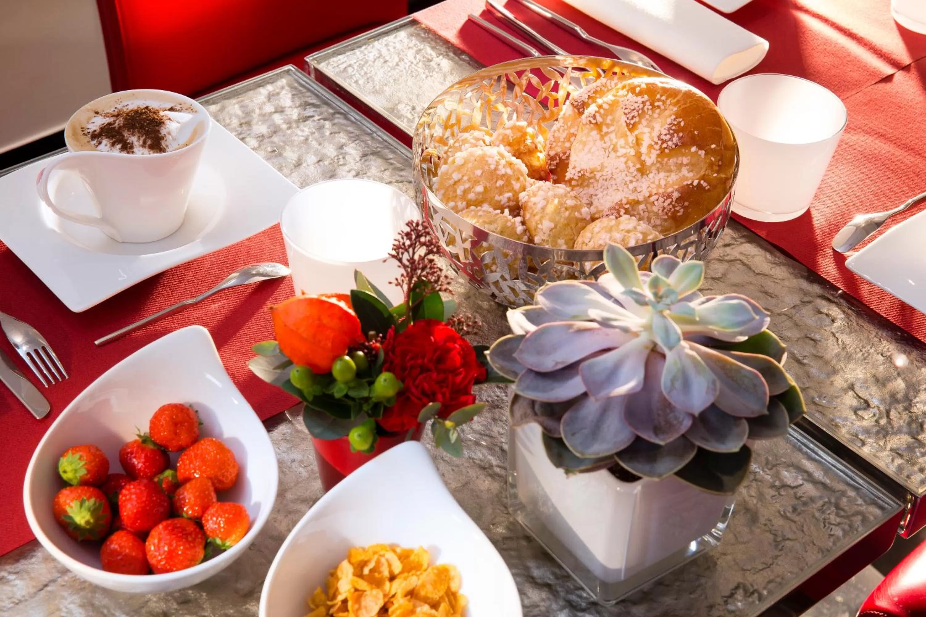 Breakfast in Hotel Ares Eiffel