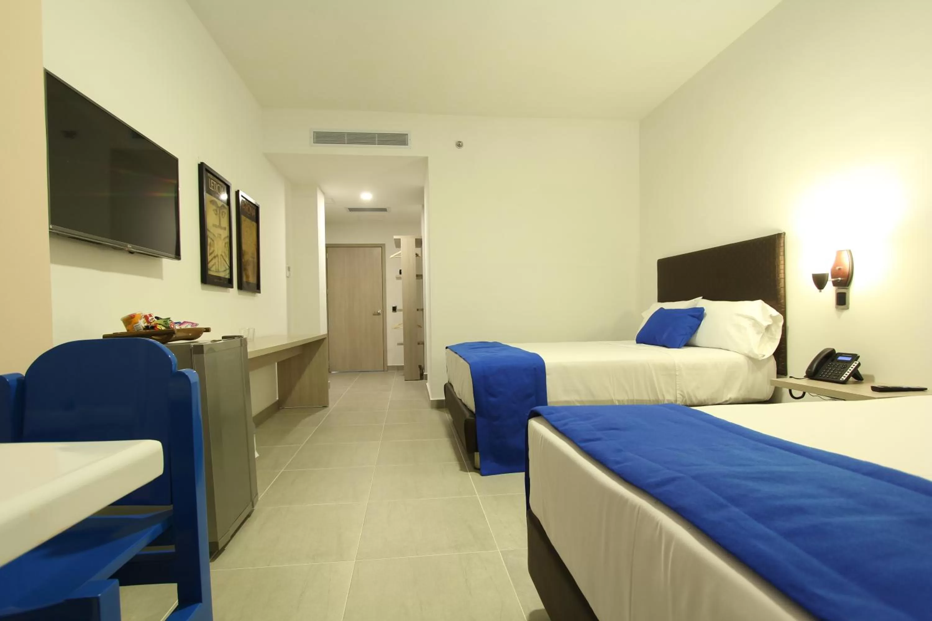 Photo of the whole room, Room Photo in Hotel Ventura