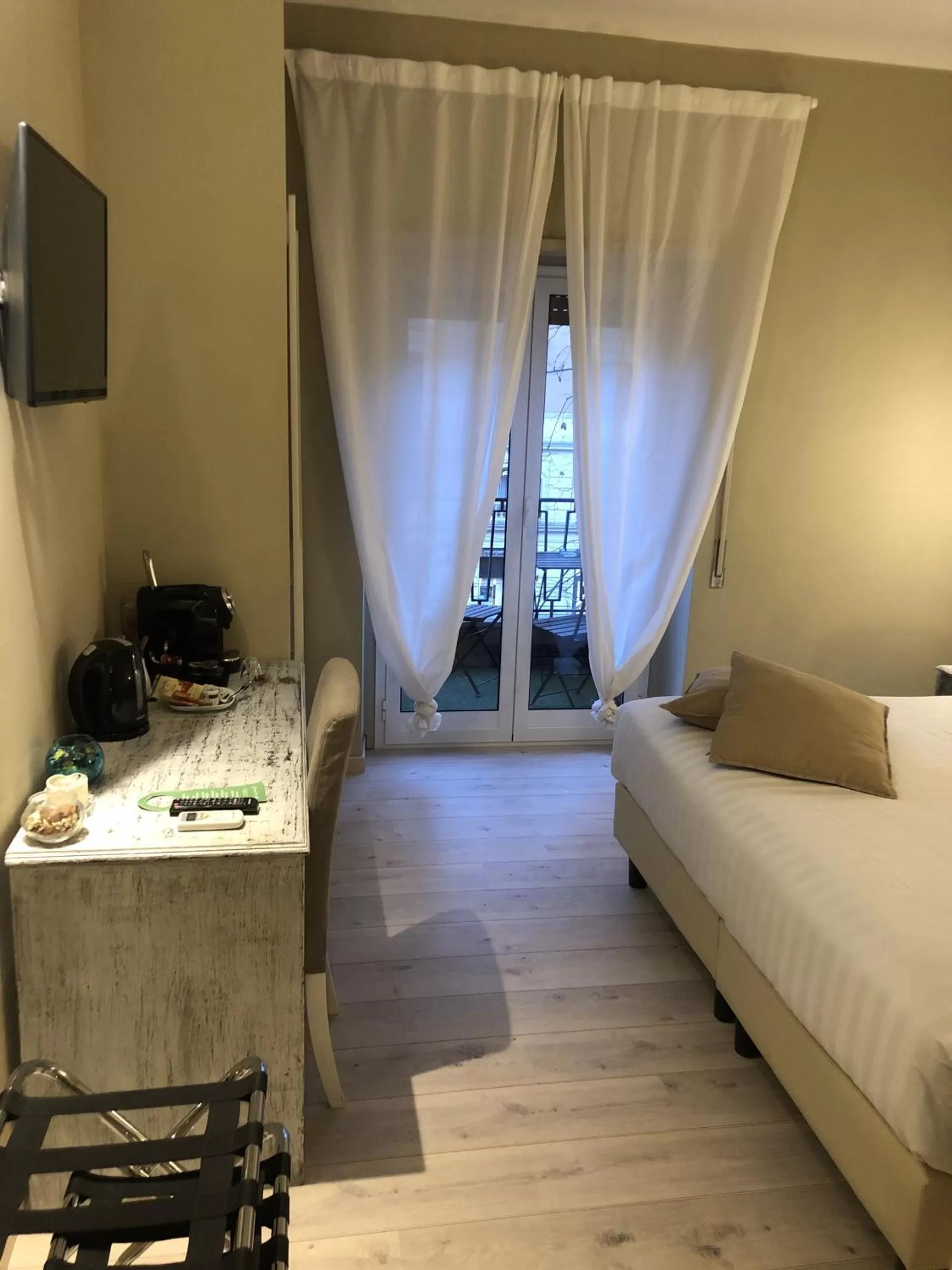 Bedroom, Bed in In Trastevere House