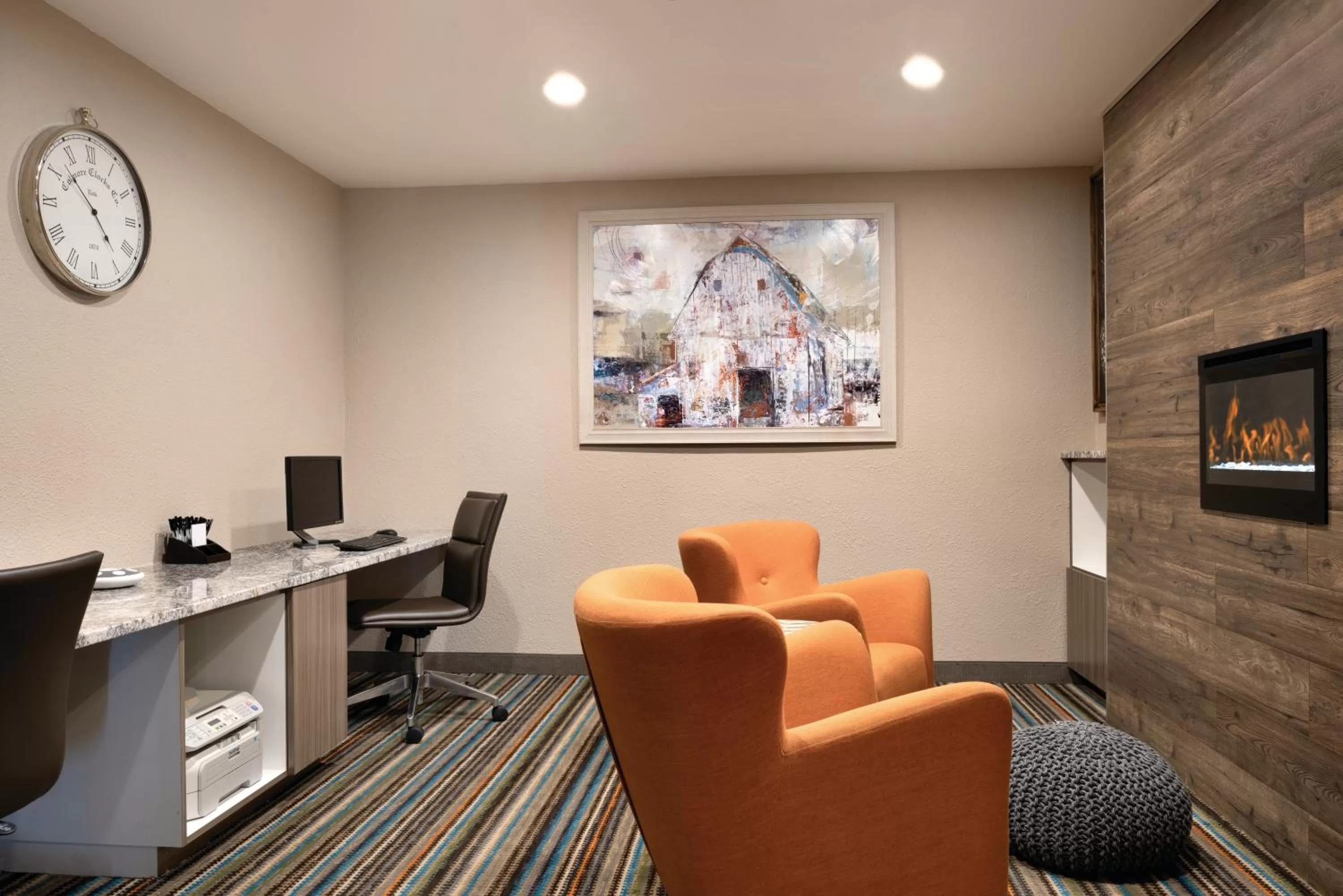 Seating area in Country Inn & Suites by Radisson, Shoreview-Mounds View, MN