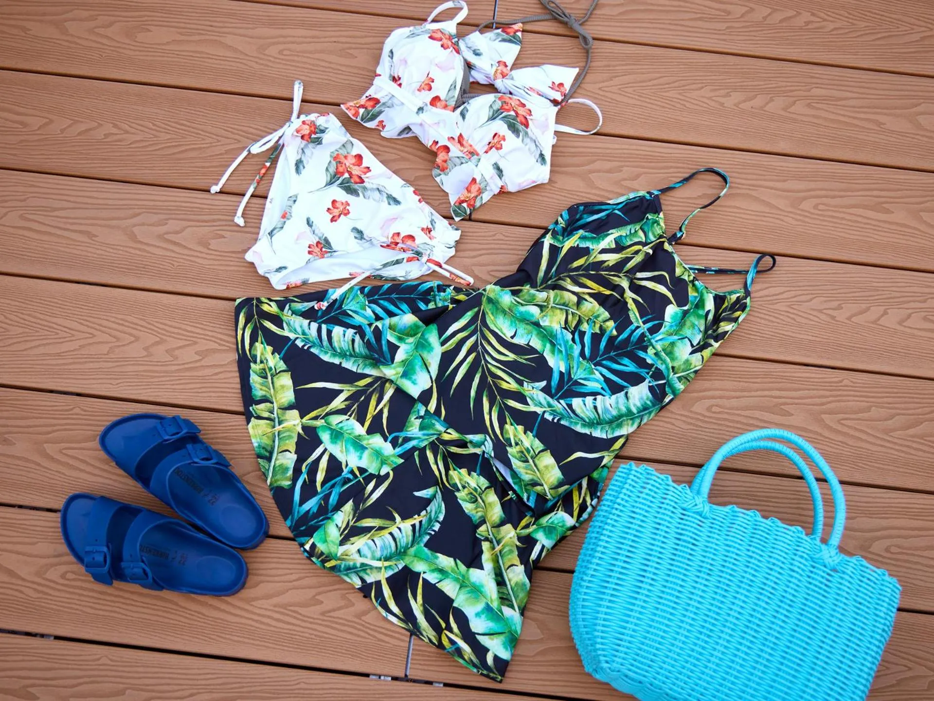 Swimming pool in Miyako Hotel Gifu Nagaragawa