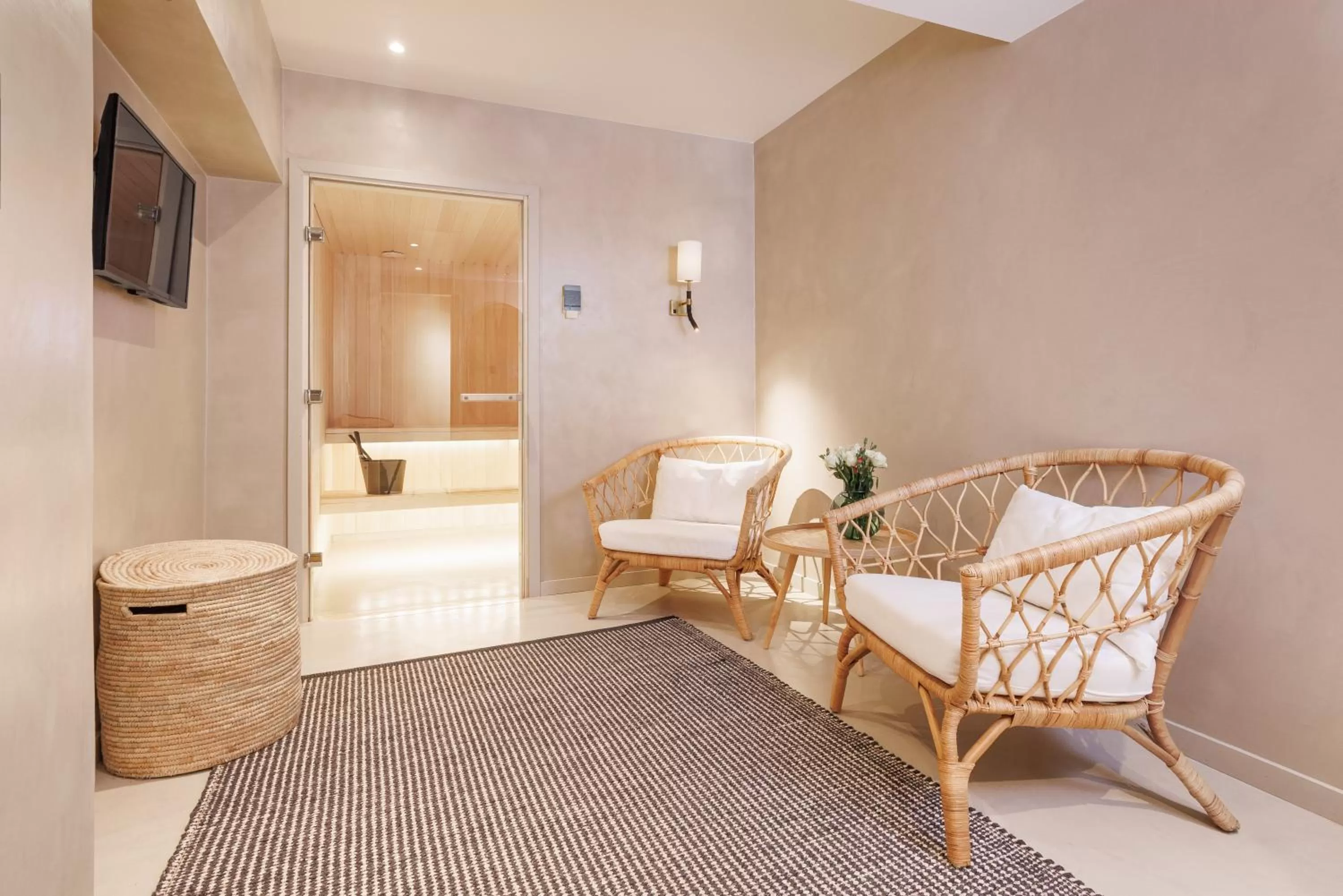 Property building in Home Hotel Wellington