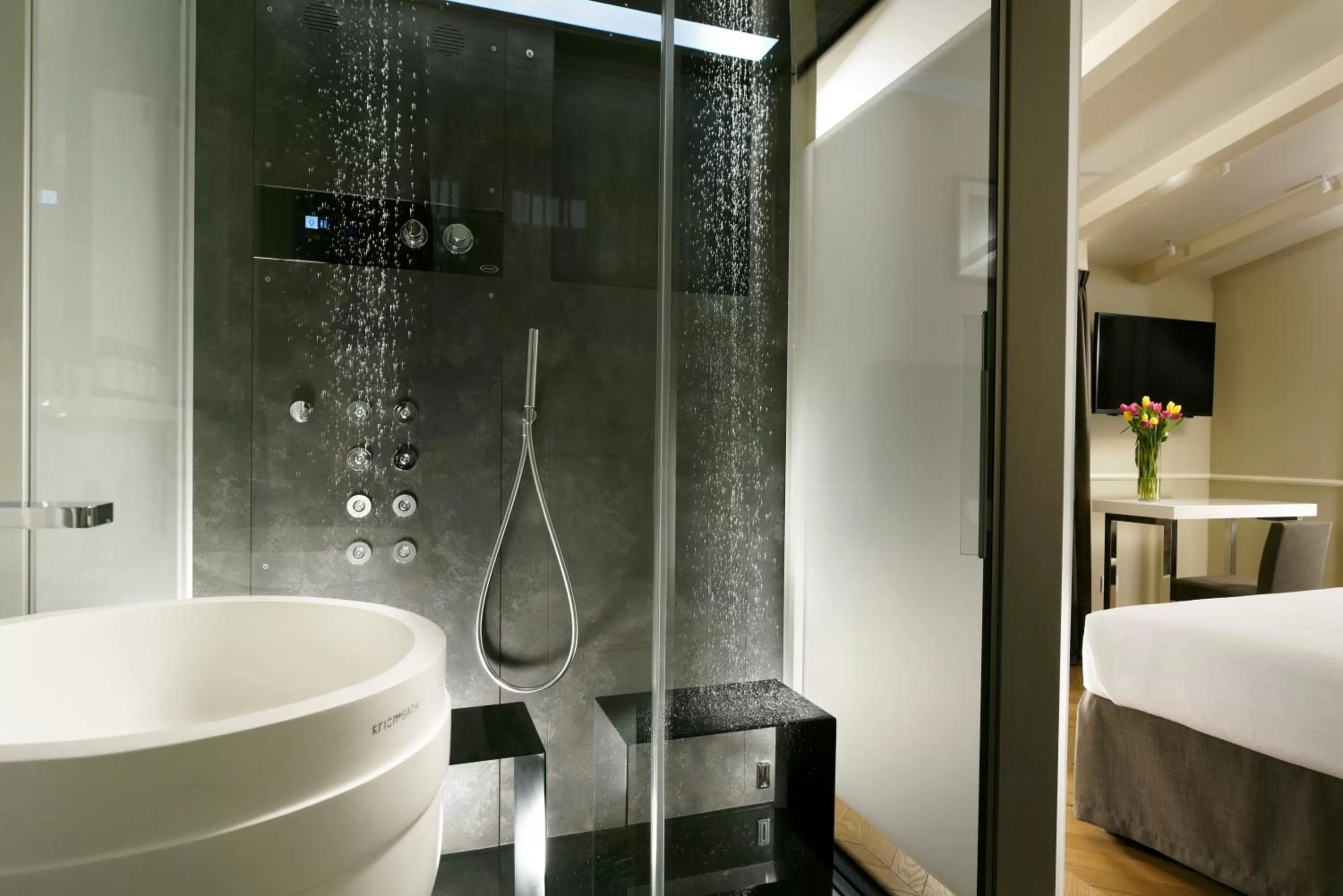 Bathroom, Bed in Locanda della Posta, Boutique Hotel